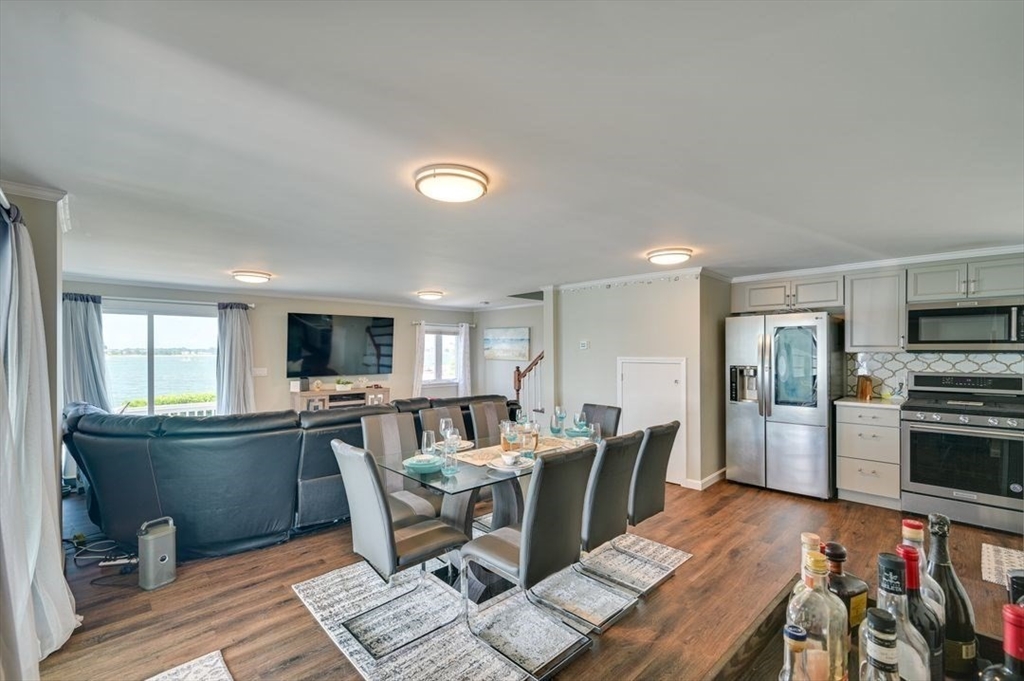 Weymouth, Massachusetts, 02191, United States, 3 Bedrooms Bedrooms, ,3 BathroomsBathrooms,Residential,For Sale,1862385