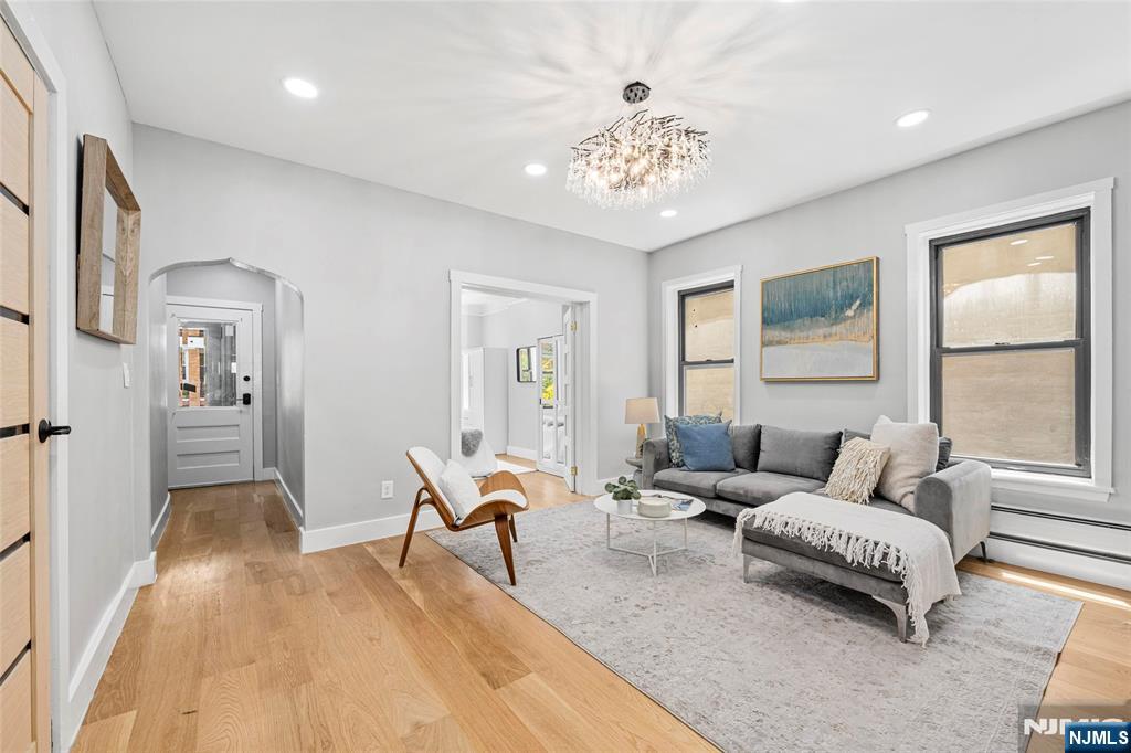 Jersey City, New Jersey, 07306, United States, 9 Bedrooms Bedrooms, ,6 BathroomsBathrooms,Residential,For Sale,1926264