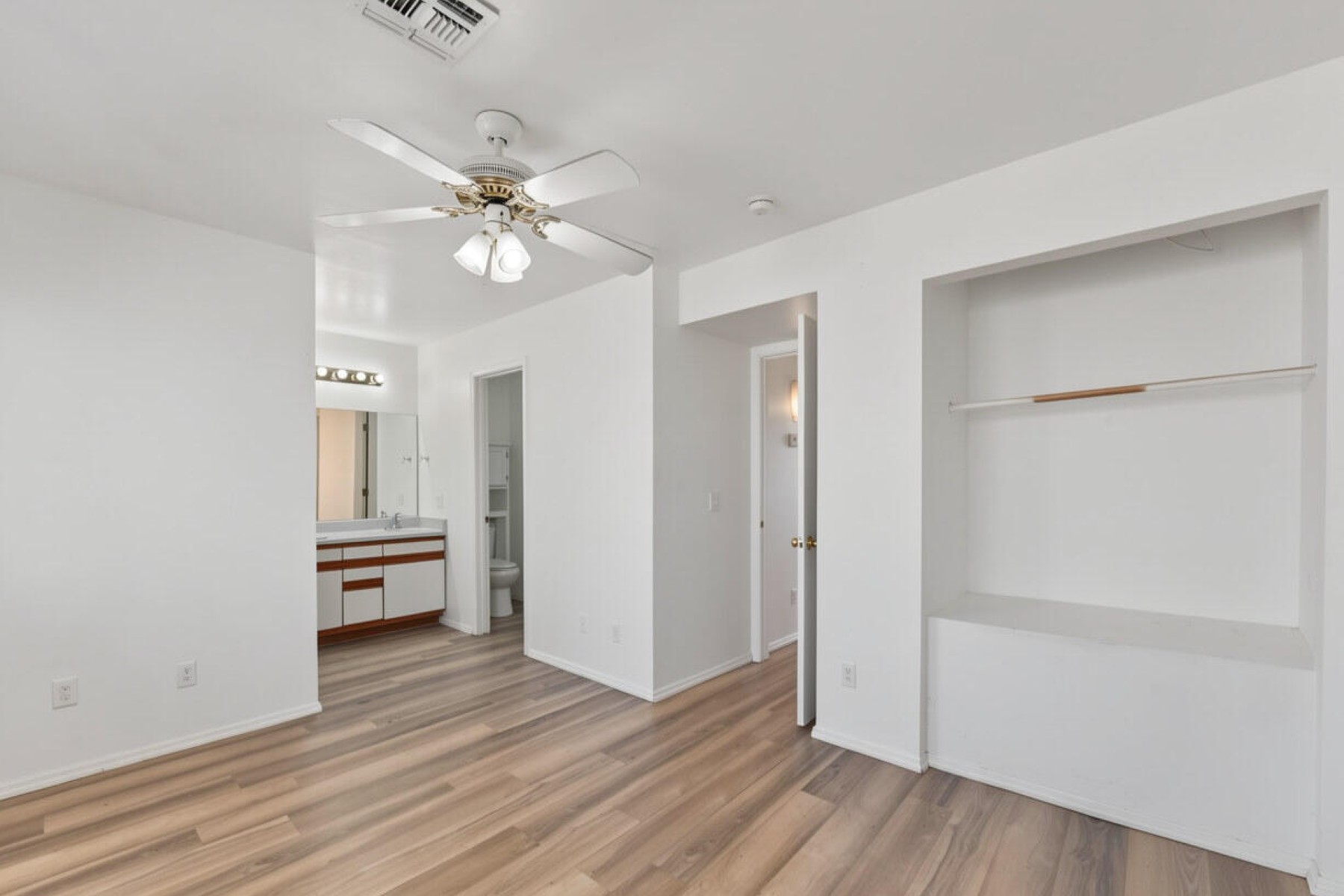  2573 W Monte Cristo Avenue  Phoenix, AZ - 物件實景