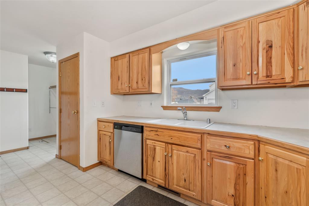 Steamboat Springs, Colorado, 80487, United States, 3 Bedrooms Bedrooms, ,2 BathroomsBathrooms,Residential,For Sale,2003476