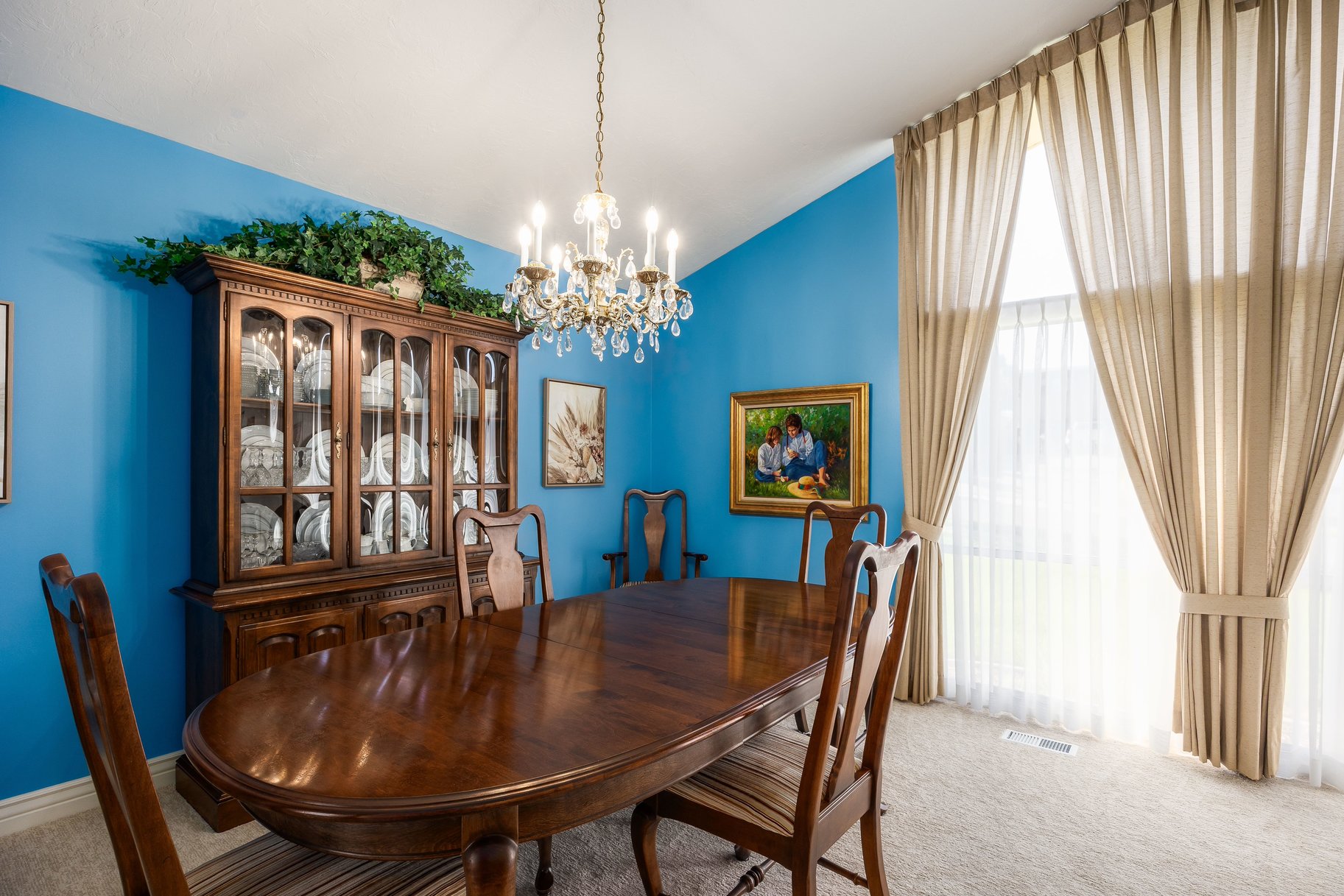  Spacious Living in an Established Springville Neighborhood - 物件實景