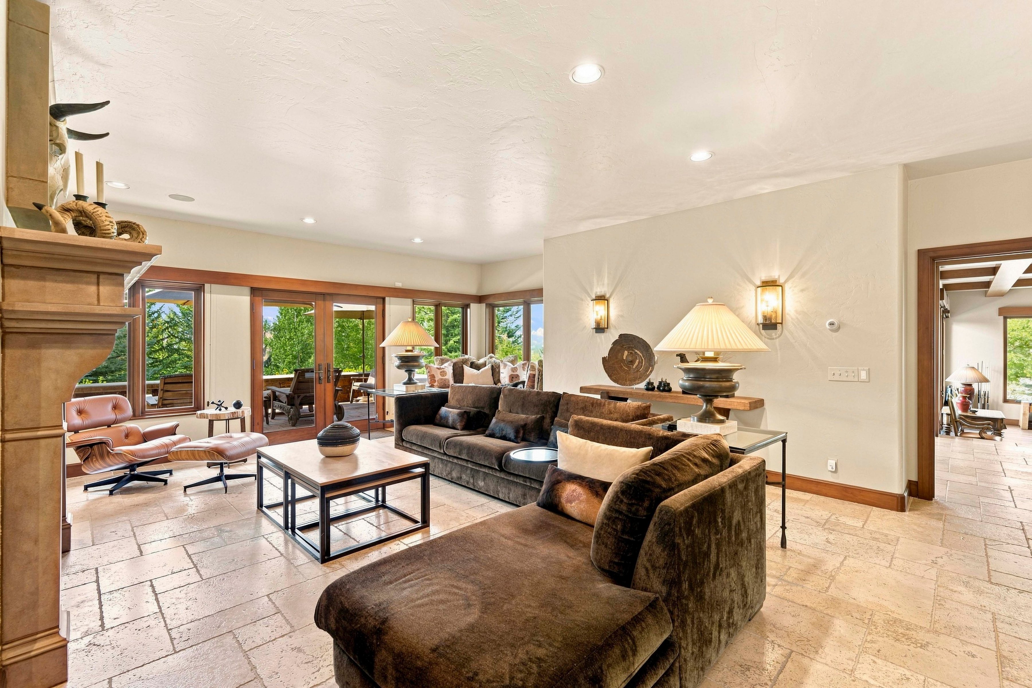  Nothing Compares to an Exquisite Bigwood Residence - 物件實景