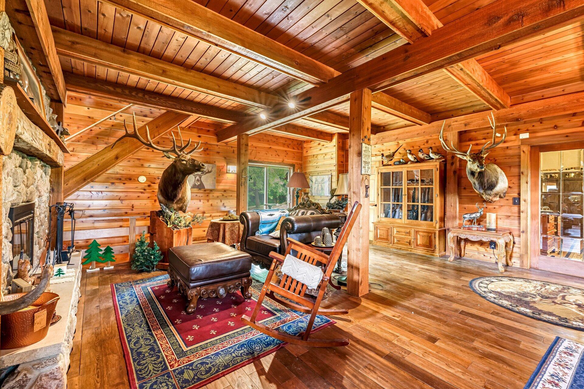 Saukville, Wisconsin, 53080, United States, 4 Bedrooms Bedrooms, ,4 BathroomsBathrooms,Residential,For Sale,1877225