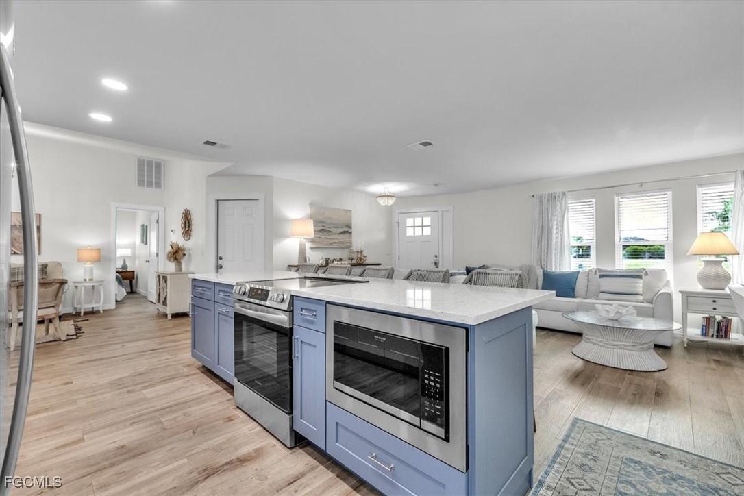 Cape Coral, Florida, 33990, United States, 3 Bedrooms Bedrooms, ,2 BathroomsBathrooms,Residential,For Sale,1990481