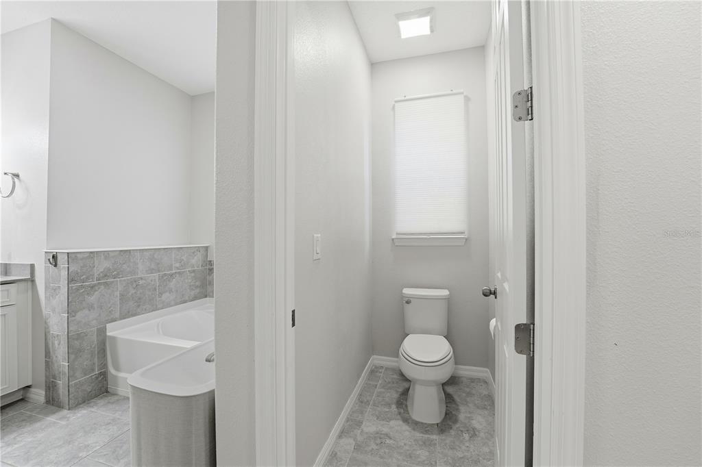 Winter Garden, Florida, 34787, United States, 5 Bedrooms Bedrooms, ,5 BathroomsBathrooms,Residential,For Sale,1987949