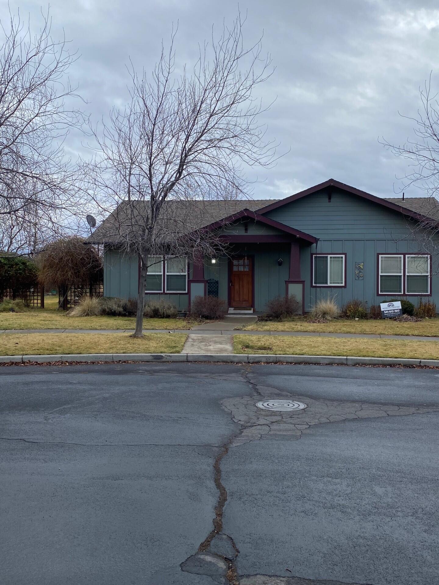 Bend, Oregon, 97702, United States, 3 Bedrooms Bedrooms, ,2 BathroomsBathrooms,Residential,For Sale,2007548