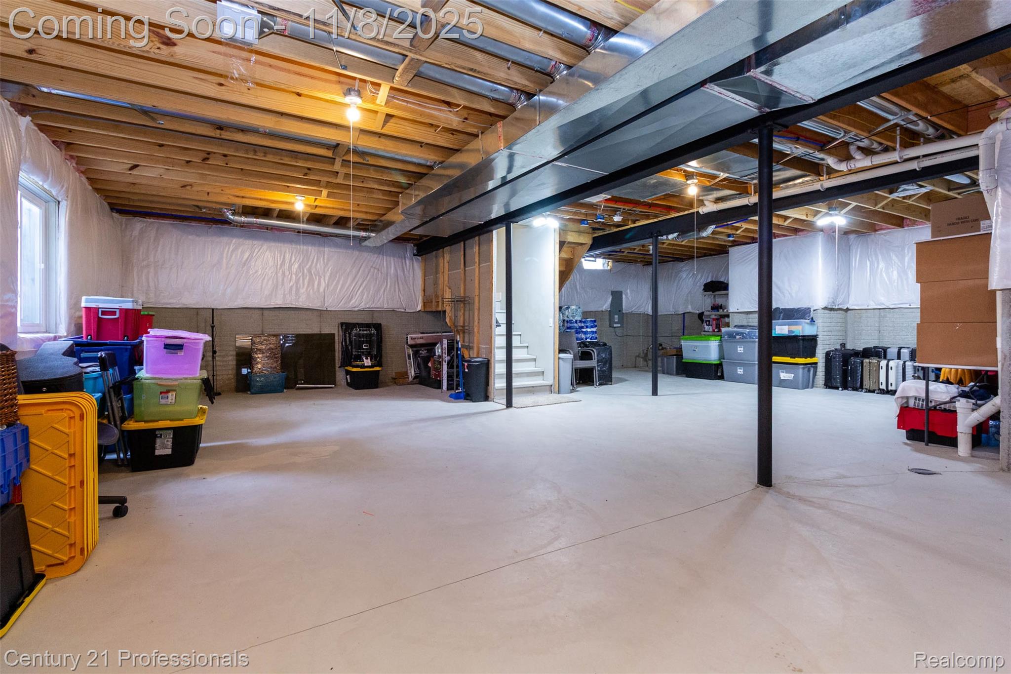 Macomb, Michigan, 48044, United States, 4 Bedrooms Bedrooms, ,3 BathroomsBathrooms,Residential,For Sale,1985765