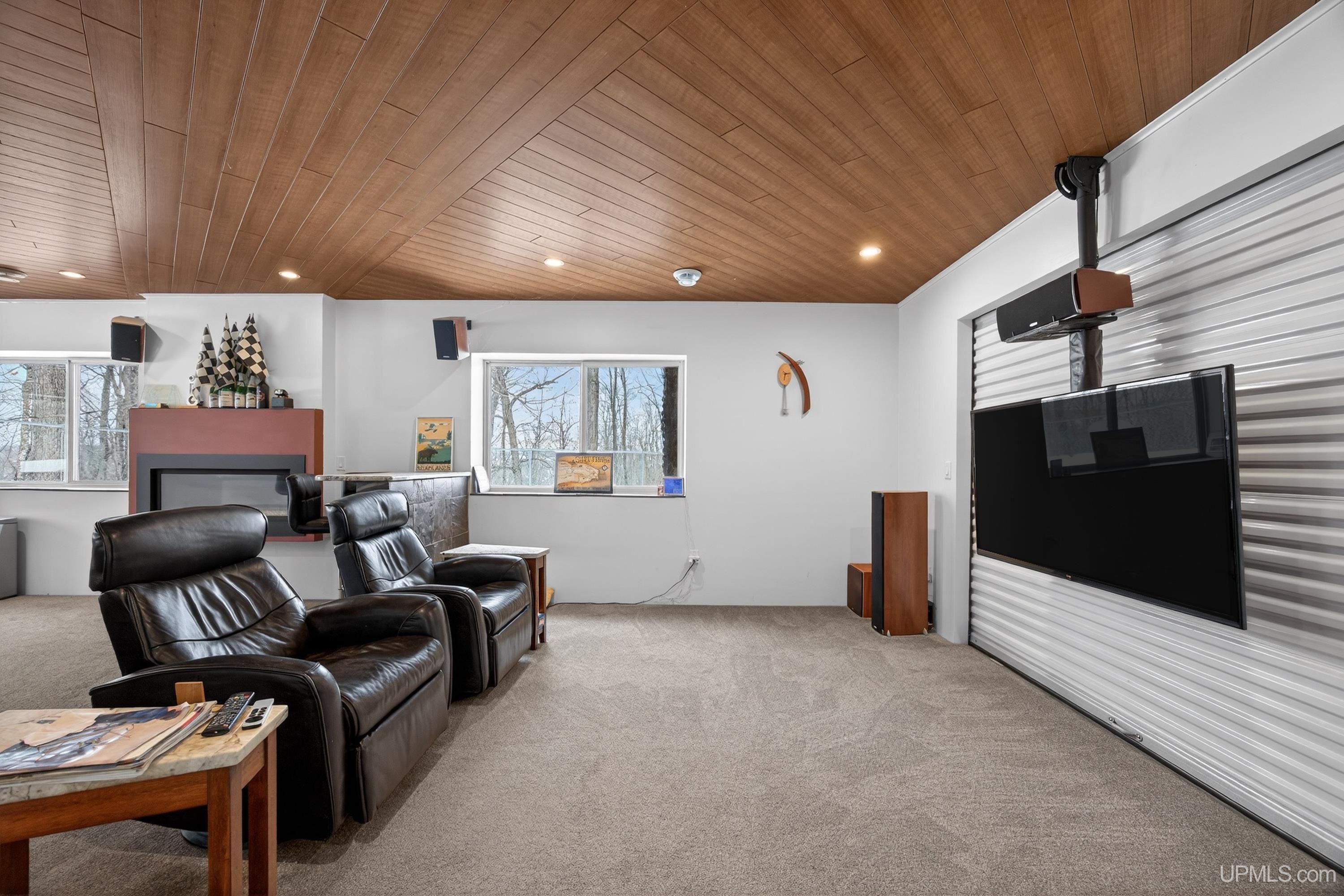 Houghton, Michigan, 49931, United States, 3 Bedrooms Bedrooms, ,4 BathroomsBathrooms,Residential,For Sale,2029605