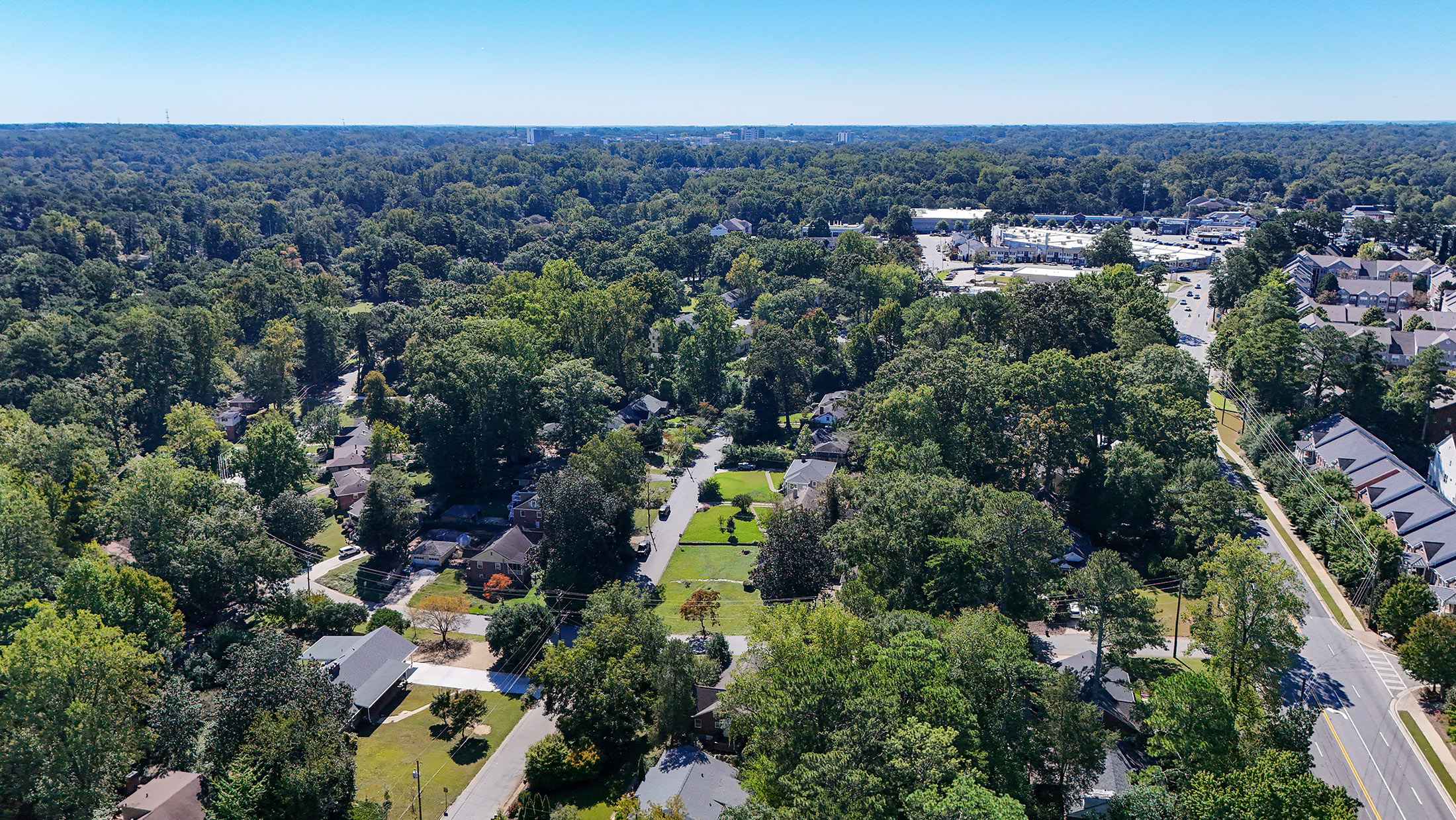  Beautifully Updated Brick Duplex Offers Rare Opportunity in the Heart of Decatur - 物件實景
