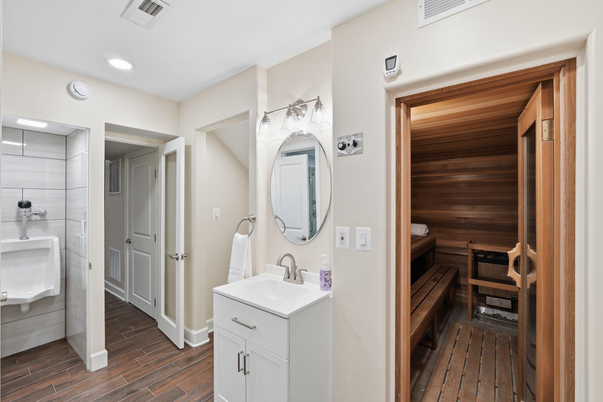  6340 Old Dominion Drive, Mclean, VA, 22101 - 物件實景