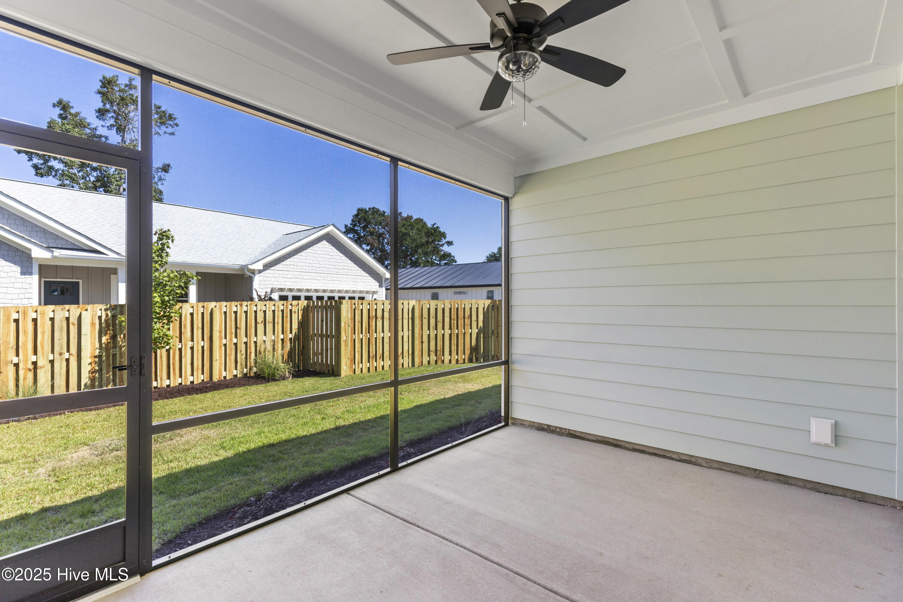 Carolina Beach, North Carolina, 28428, United States, 3 Bedrooms Bedrooms, ,2 BathroomsBathrooms,Residential,For Sale,1992087