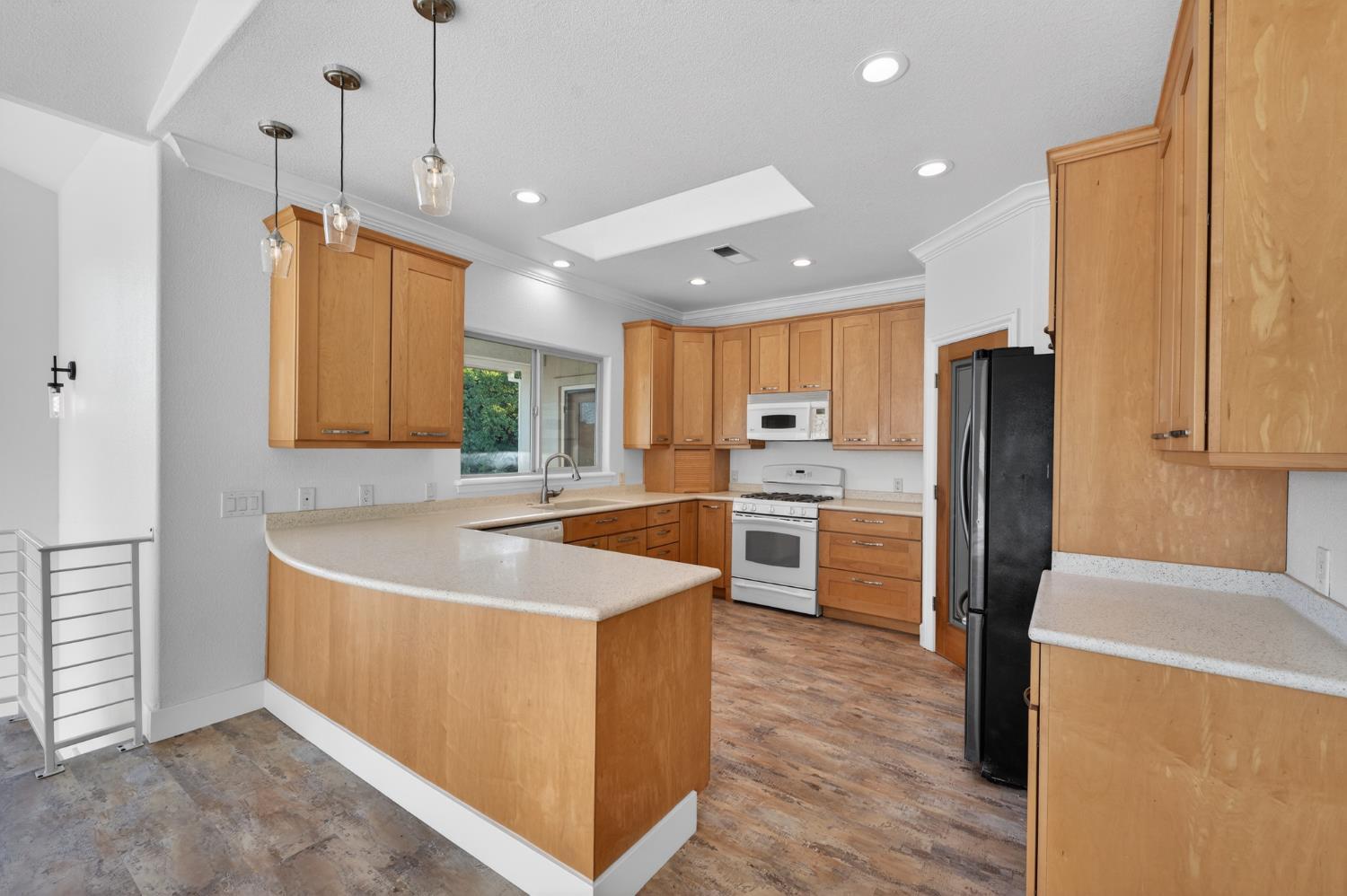 Browns Valley, California, 95918, United States, 2 Bedrooms Bedrooms, ,3 BathroomsBathrooms,Residential,For Sale,2030344