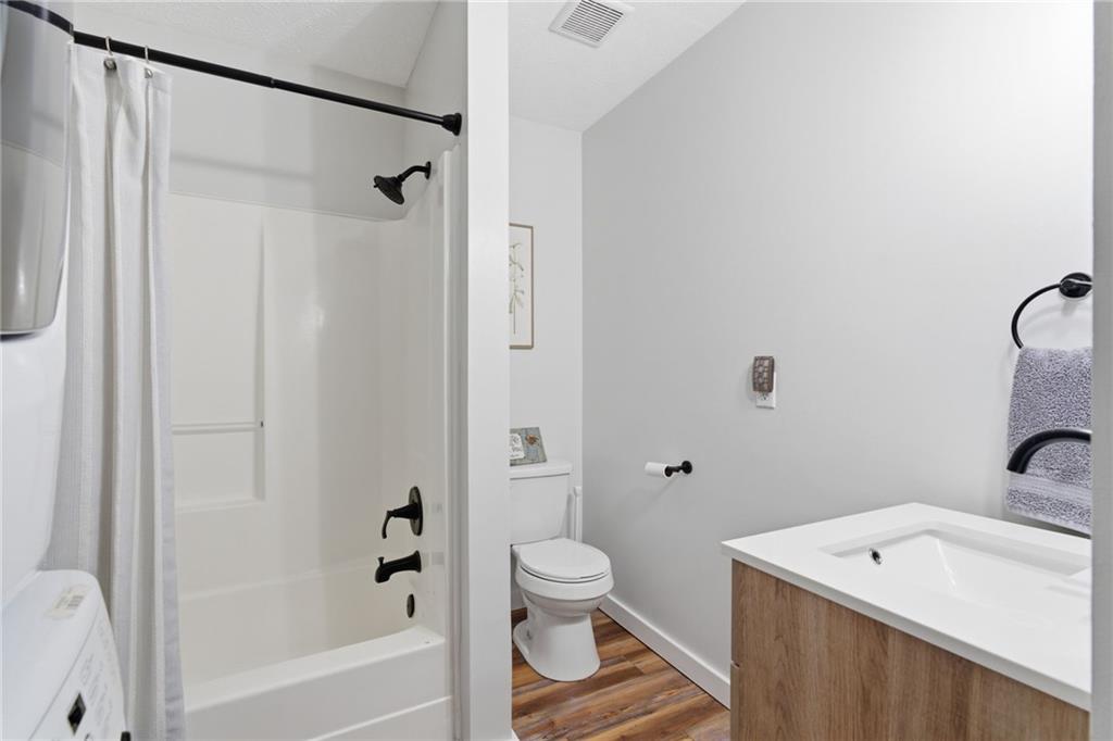 Cumming, Georgia, 30041, United States, 2 Bedrooms Bedrooms, ,2 BathroomsBathrooms,Residential,For Sale,2040226