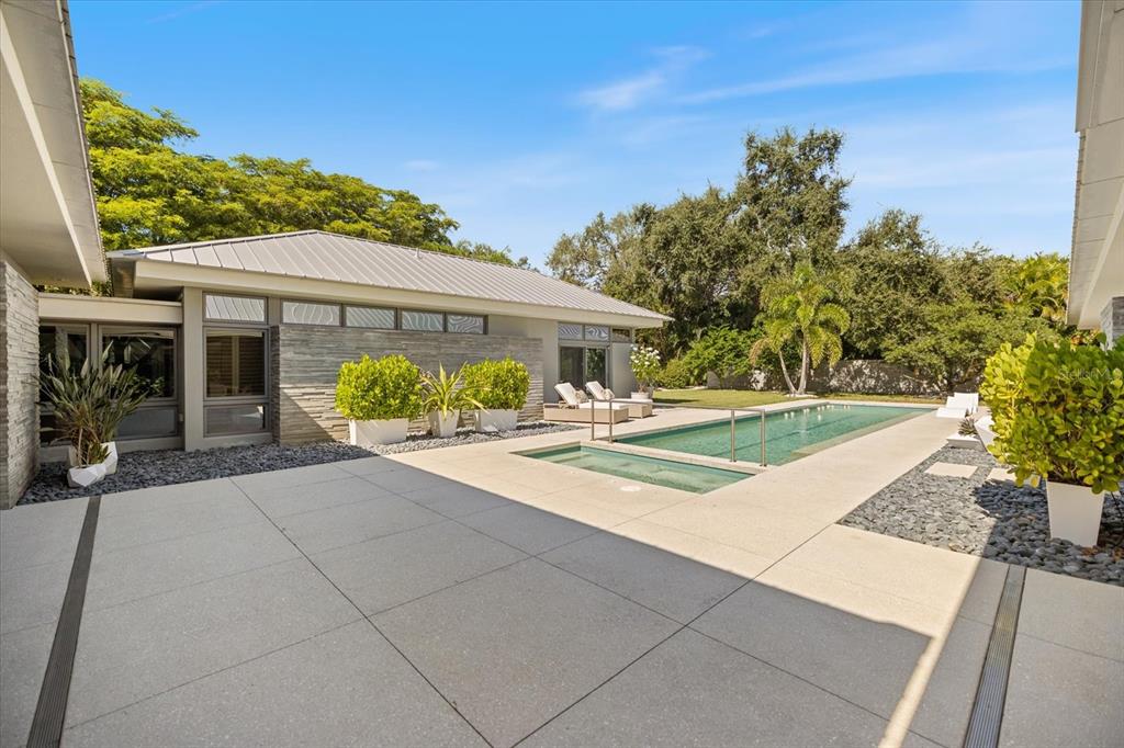 Sarasota, Florida, 34239, United States, 4 Bedrooms Bedrooms, ,5 BathroomsBathrooms,Residential,For Sale,1988202