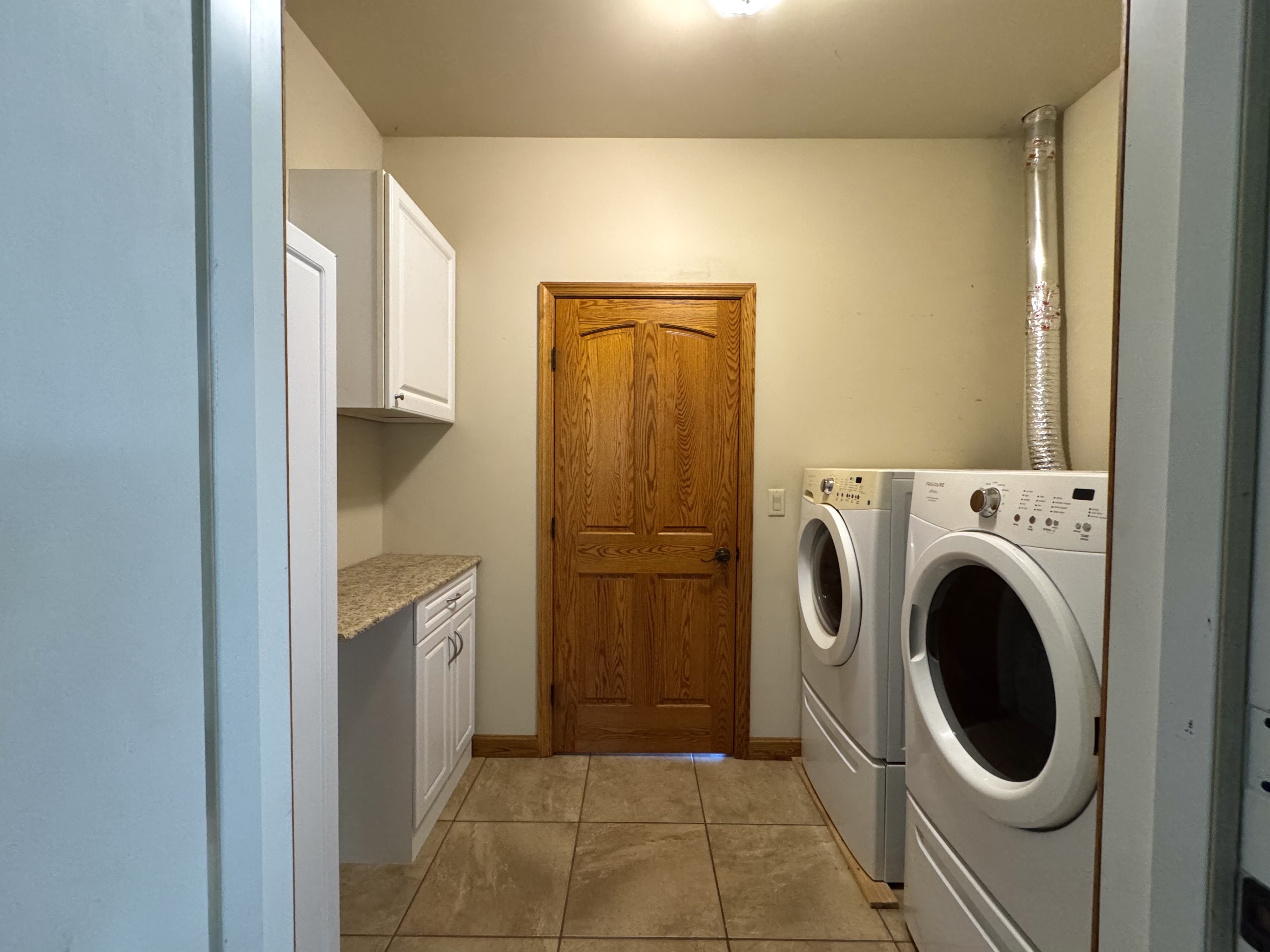 Catskill, New York, 12414, United States, 4 Bedrooms Bedrooms, ,3 BathroomsBathrooms,Residential,For Sale,1977487