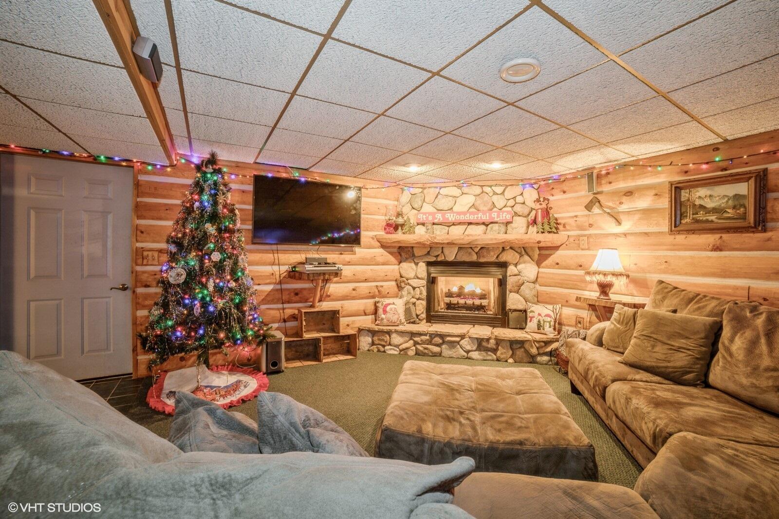 Lake Village, Indiana, 46349, United States, 4 Bedrooms Bedrooms, ,2 BathroomsBathrooms,Residential,For Sale,1766503