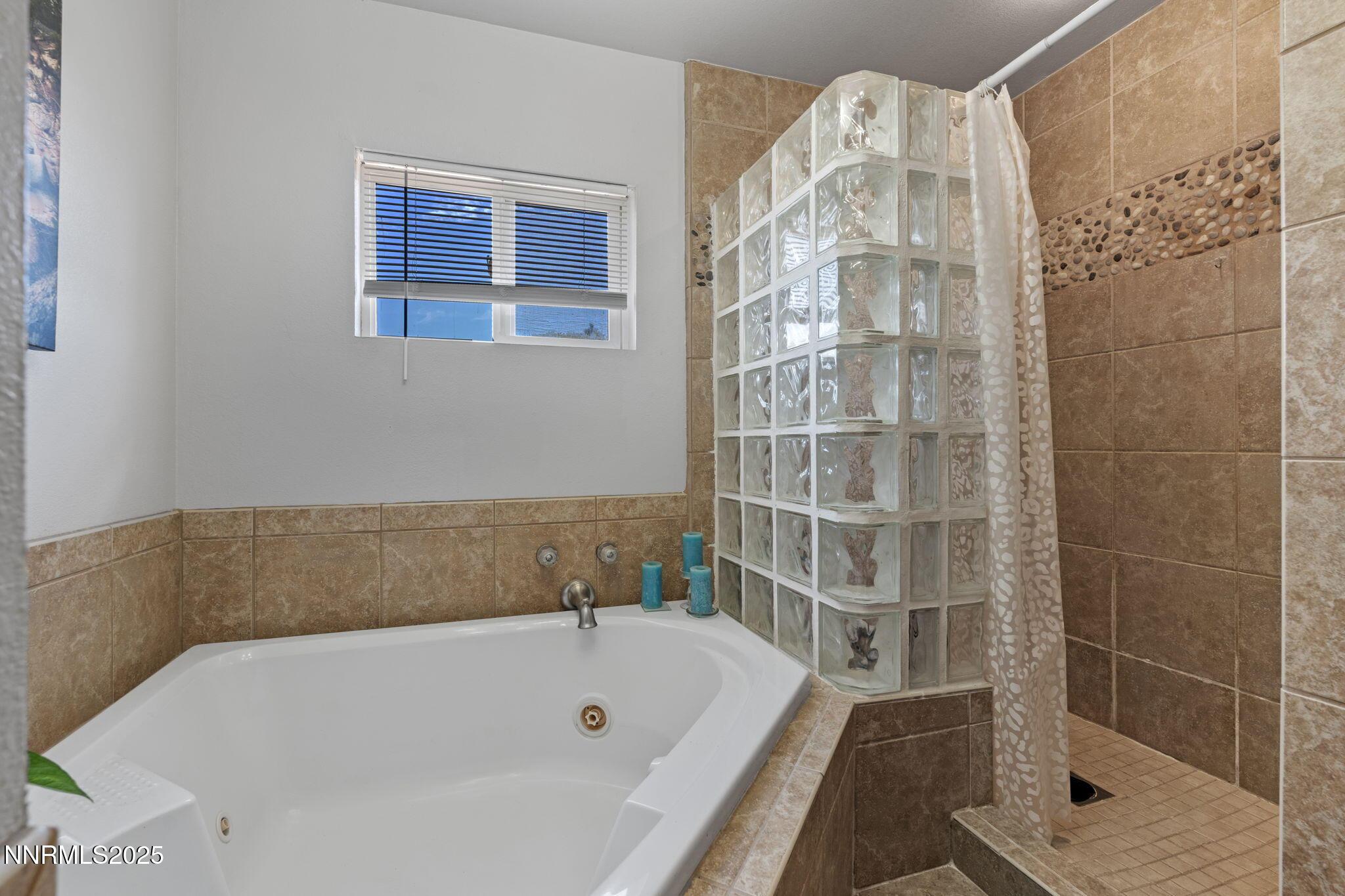 Washoe Valley, Nevada, 89704, United States, 4 Bedrooms Bedrooms, ,3 BathroomsBathrooms,Residential,For Sale,1883603