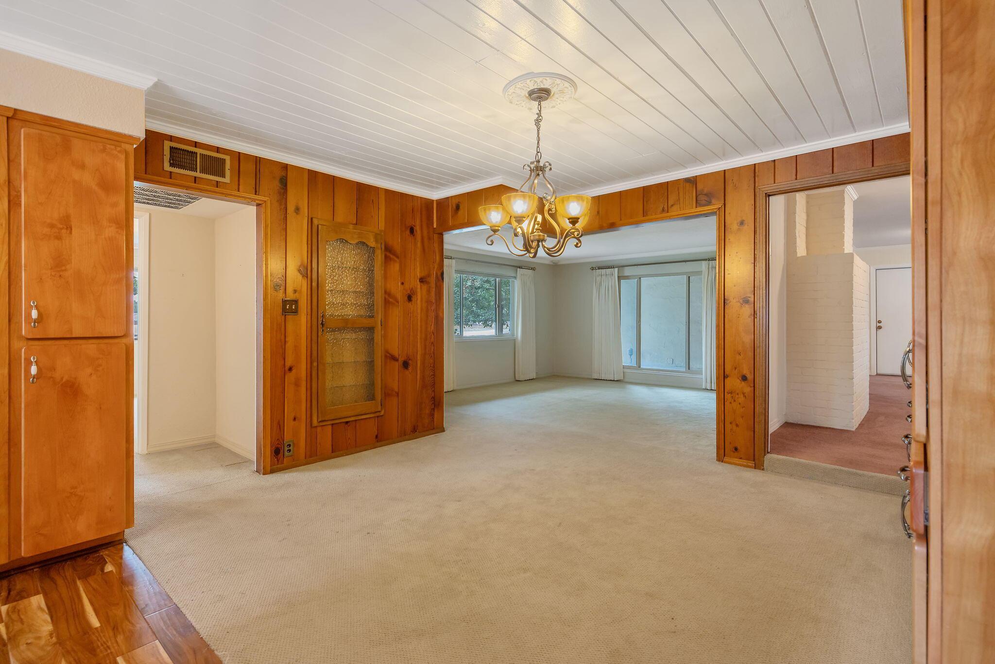 Fresno, California, 93722, United States, 3 Bedrooms Bedrooms, ,2 BathroomsBathrooms,Residential,For Sale,1984127