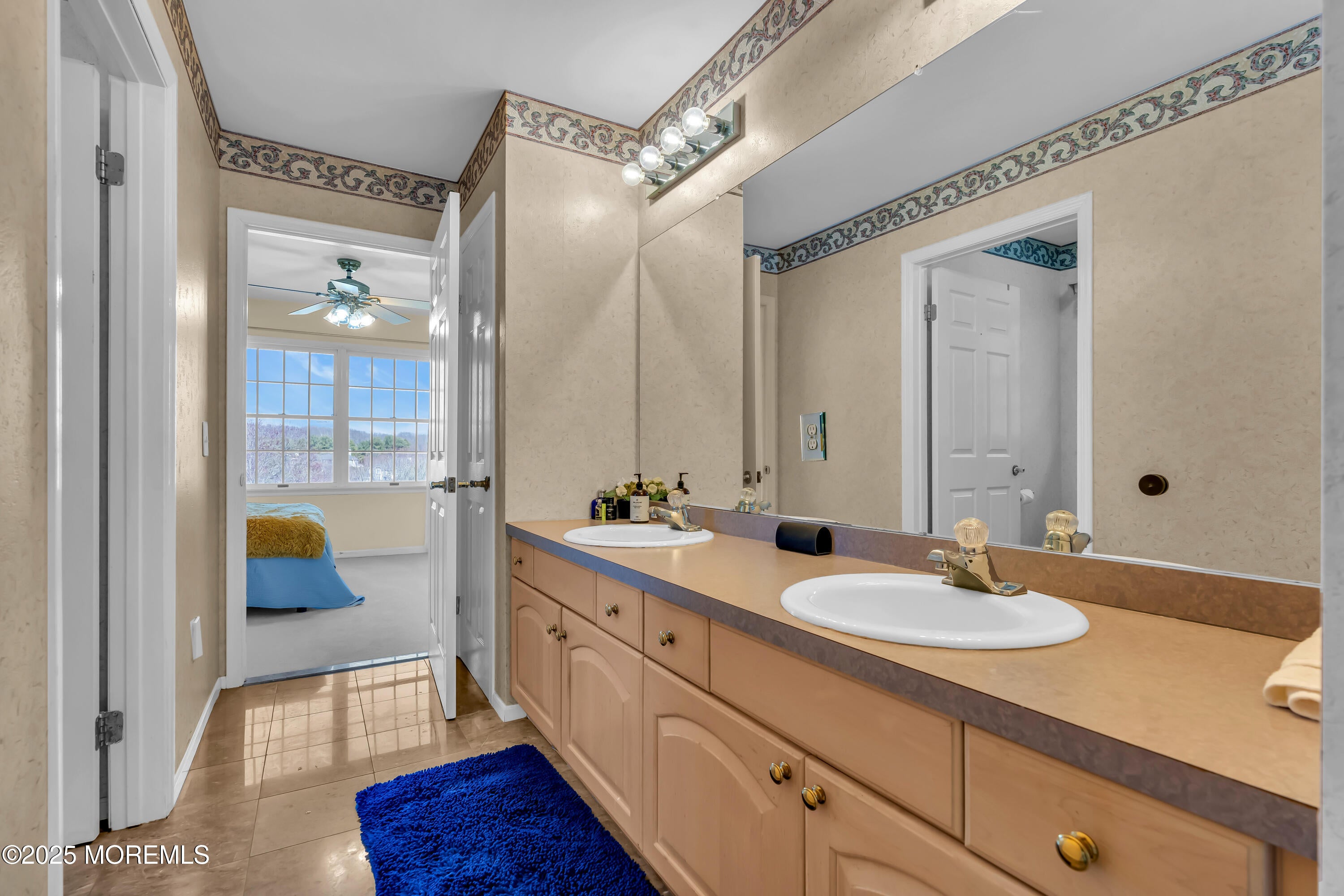 Manalapan, New Jersey, 07726, United States, 6 Bedrooms Bedrooms, ,5 BathroomsBathrooms,Residential,For Sale,1976013