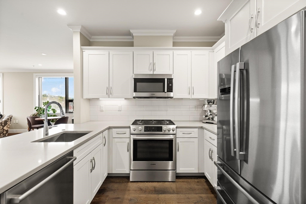 Wakefield, Massachusetts, 01880, United States, 2 Bedrooms Bedrooms, ,2 BathroomsBathrooms,Residential,For Sale,2040017