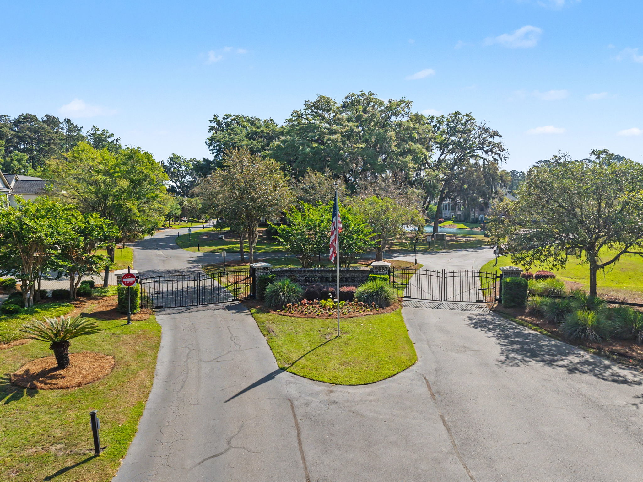  1201 River Oaks Drive, Richmond Hill - 物件實景