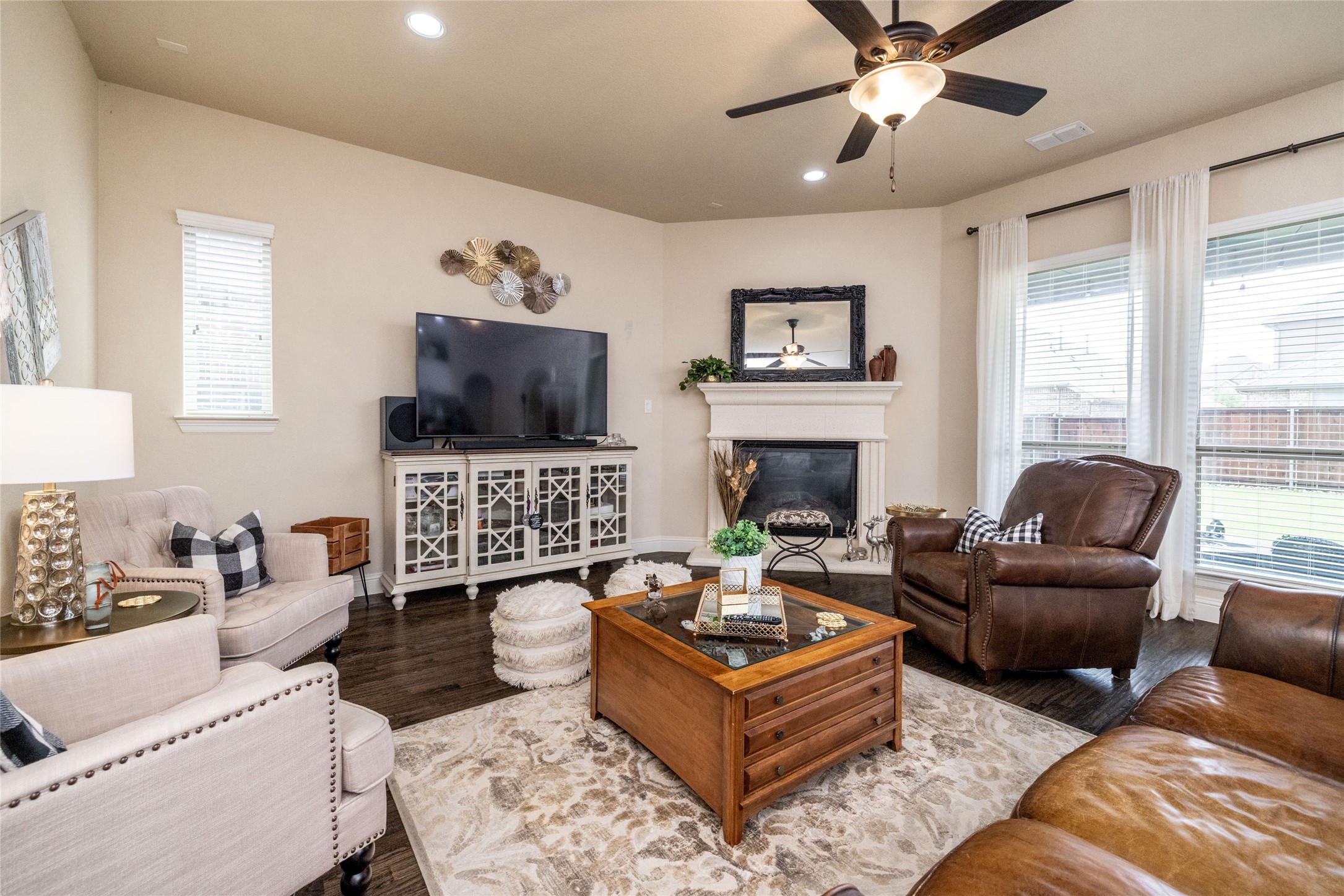 Roanoke, Texas, 76262, United States, 4 Bedrooms Bedrooms, ,5 BathroomsBathrooms,Residential,For Sale,1827754