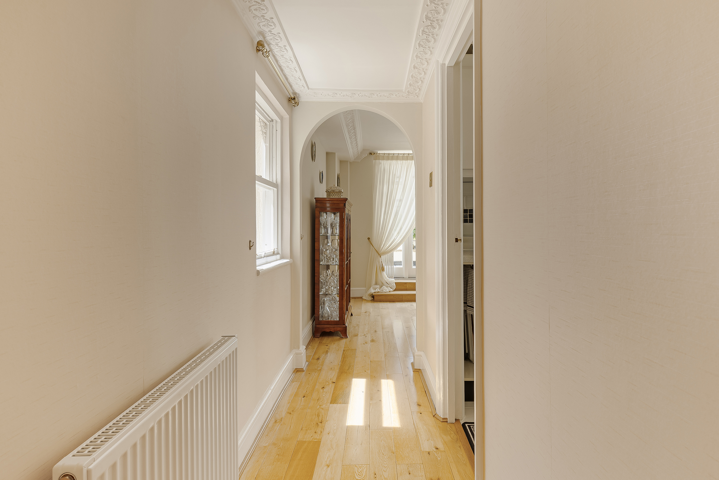  A Maisonette with a West-Facing Terrace on Queen