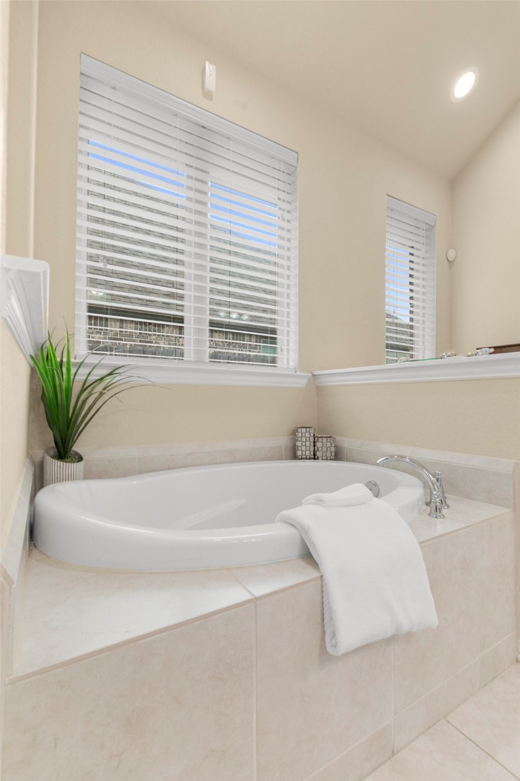 Richmond, Texas, 77407, United States, 4 Bedrooms Bedrooms, ,3 BathroomsBathrooms,Residential,For Sale,1883257