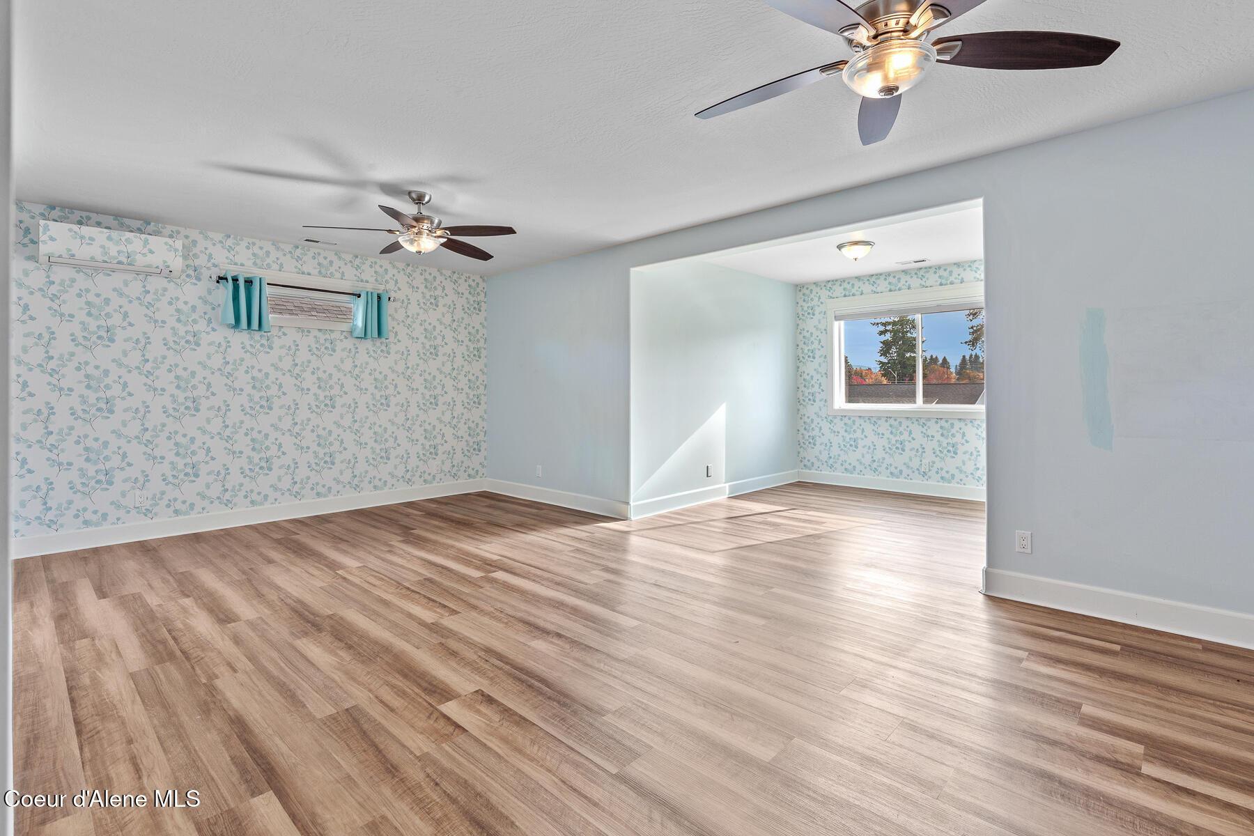 Coeur d'Alene, Idaho, 83814, United States, 3 Bedrooms Bedrooms, ,4 BathroomsBathrooms,Residential,For Sale,1976141