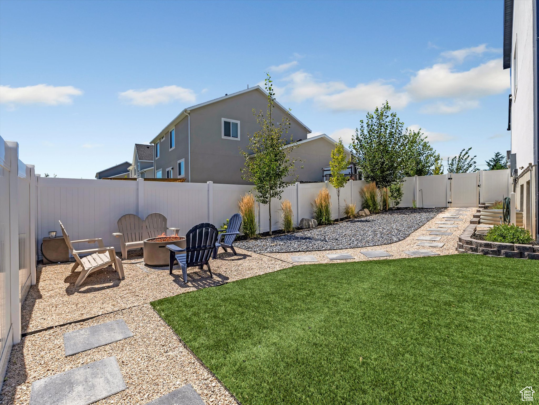 Syracuse, Utah, 84075, United States, 4 Bedrooms Bedrooms, ,3 BathroomsBathrooms,Residential,For Sale,1907244