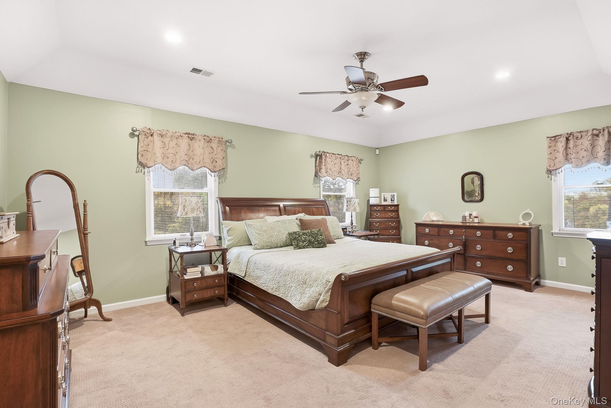 Cortlandt Manor, New York, 10567, United States, 4 Bedrooms Bedrooms, ,3 BathroomsBathrooms,Residential,For Sale,1987823