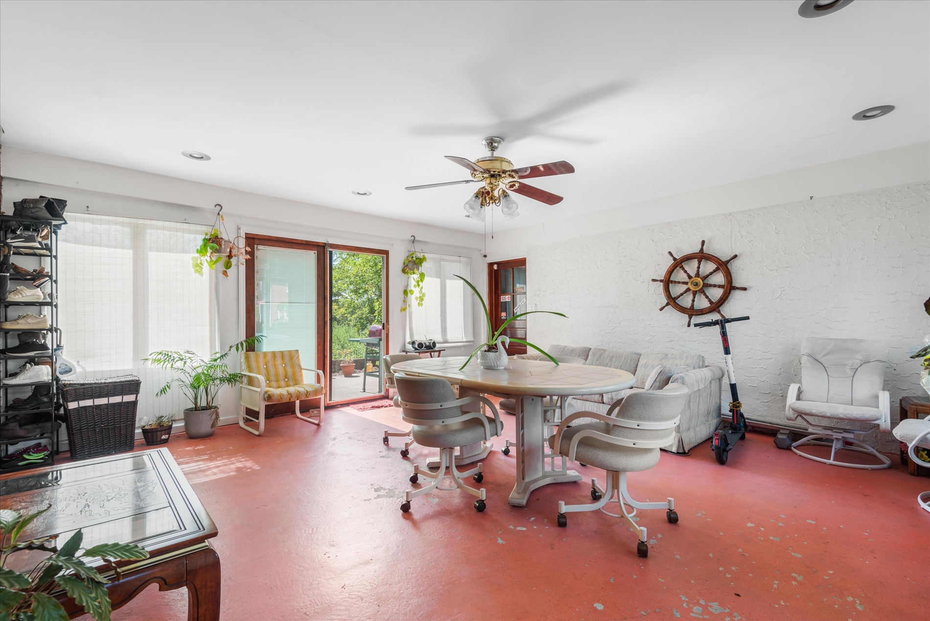 Howard Beach, New York, 11414, United States, 4 Bedrooms Bedrooms, ,3 BathroomsBathrooms,Residential,For Sale,1835164