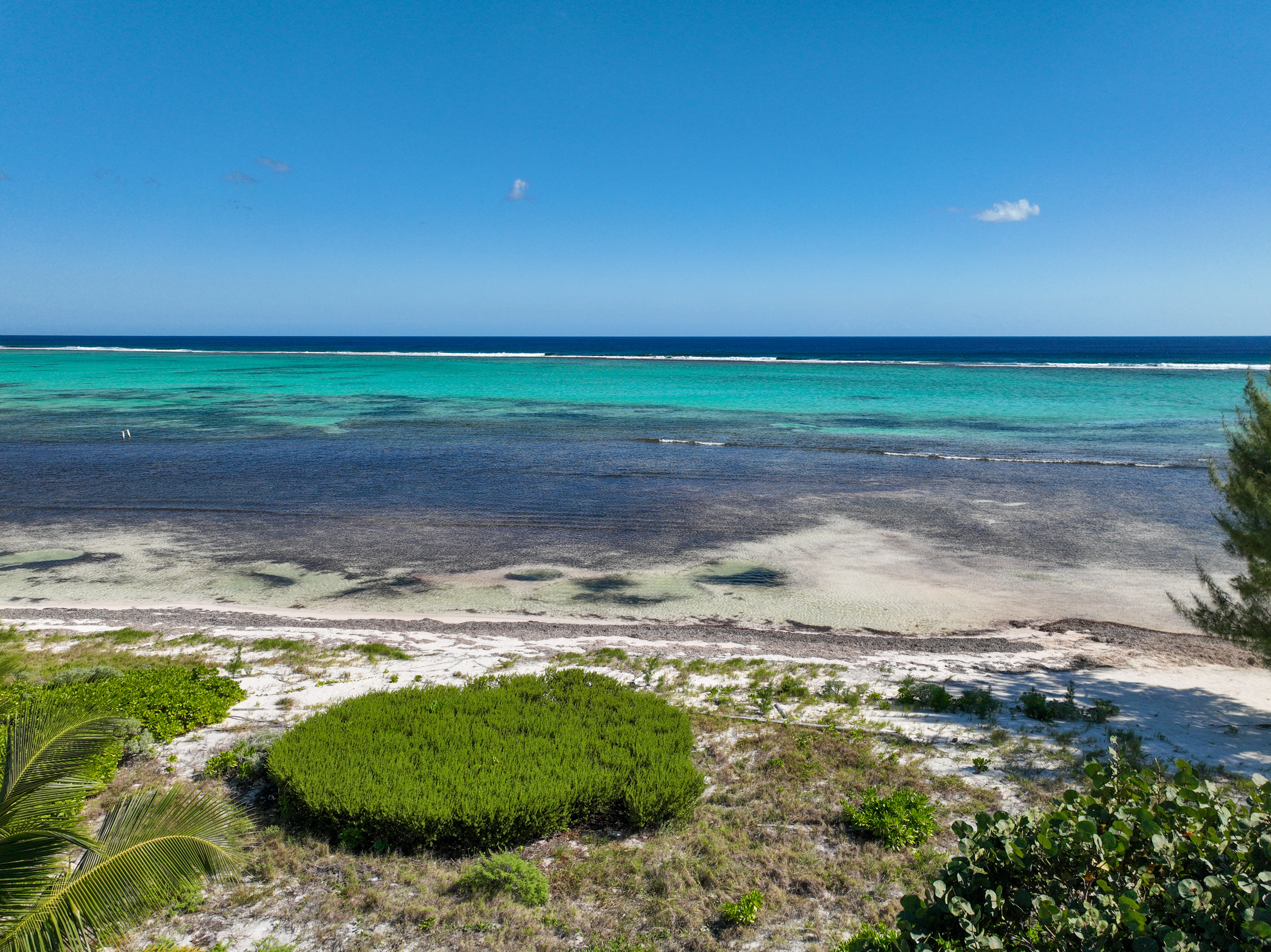  Prime Beachfront Land - 物件實景