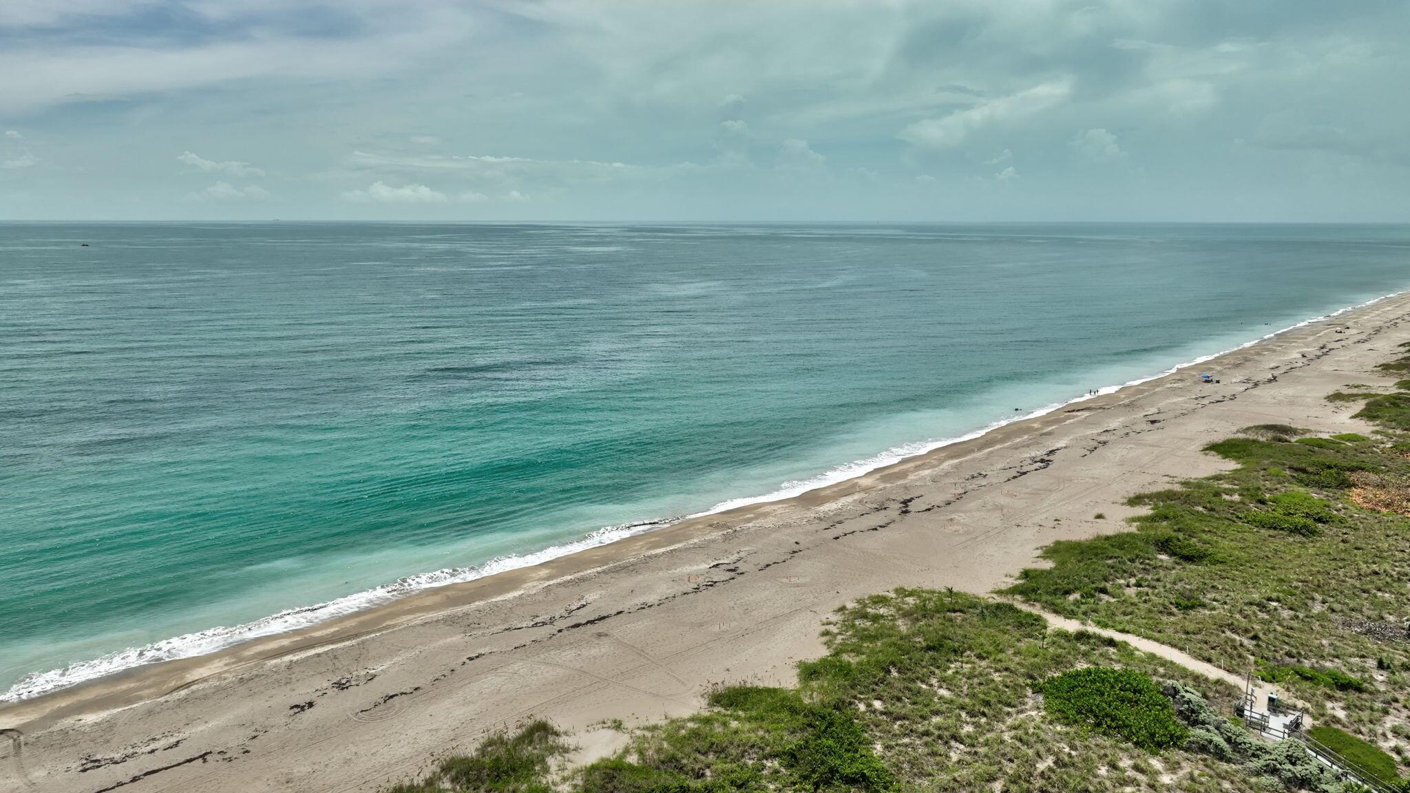 Hutchinson Island, Florida, 34949, United States, 4 Bedrooms Bedrooms, ,2 BathroomsBathrooms,Residential,For Sale,1695256