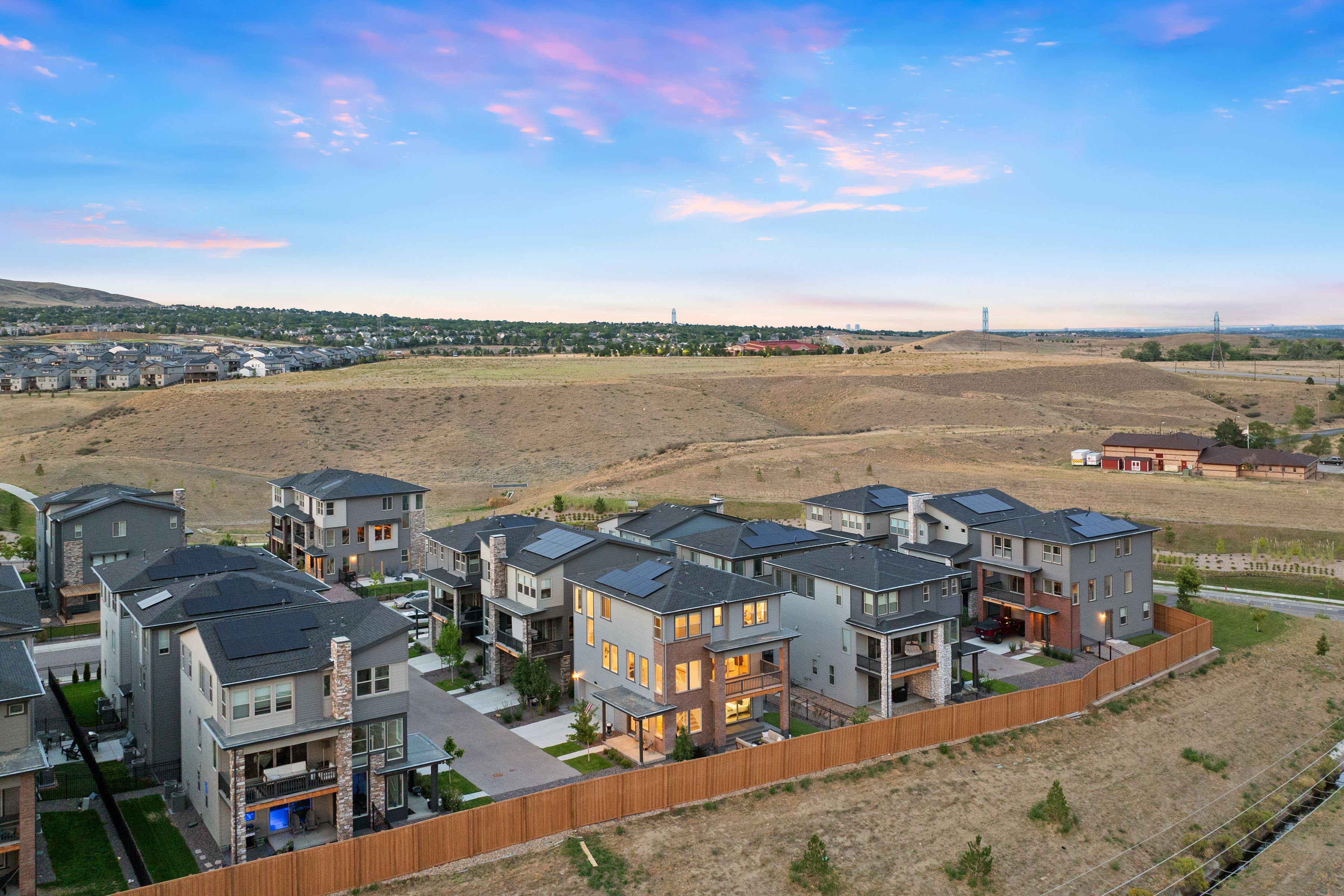  Elevated Colorado Living with 180° Mountain & Reservoir Views - 物件實景