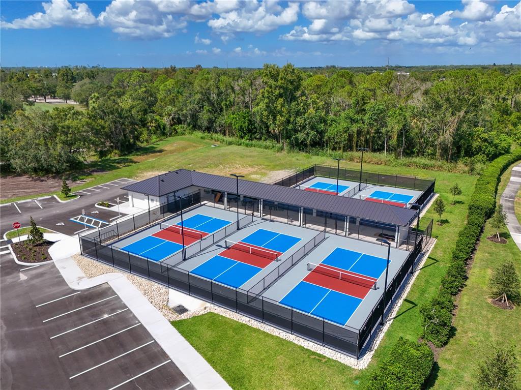 Bradenton, Florida, 34203, United States, 2 Bedrooms Bedrooms, ,3 BathroomsBathrooms,Residential,For Sale,1958401