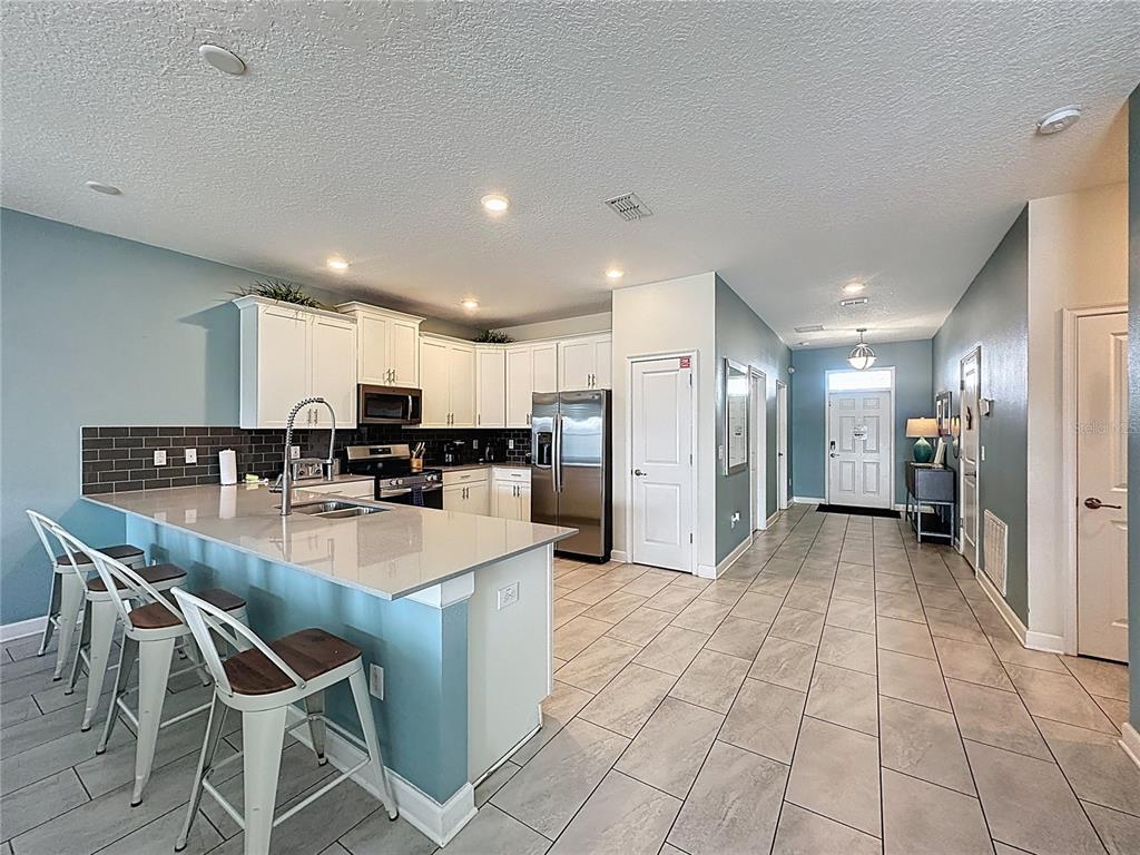 Davenport, Florida, 33896, United States, 8 Bedrooms Bedrooms, ,5 BathroomsBathrooms,Residential,For Sale,1992116