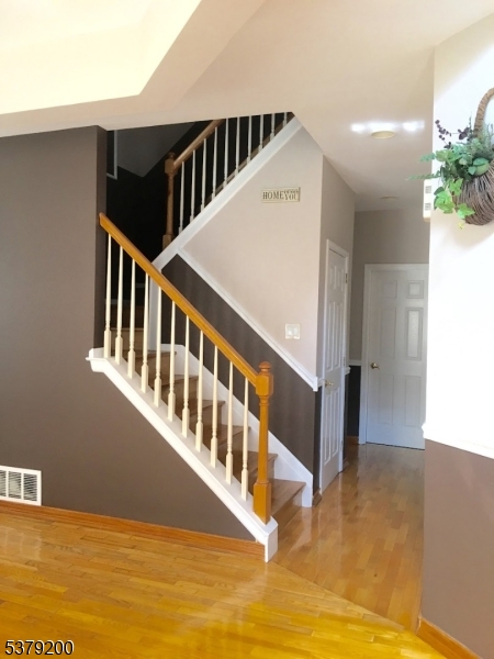 Marlboro Twp., New Jersey, 07751, United States, 3 Bedrooms Bedrooms, ,3 BathroomsBathrooms,Residential,For Sale,1919830