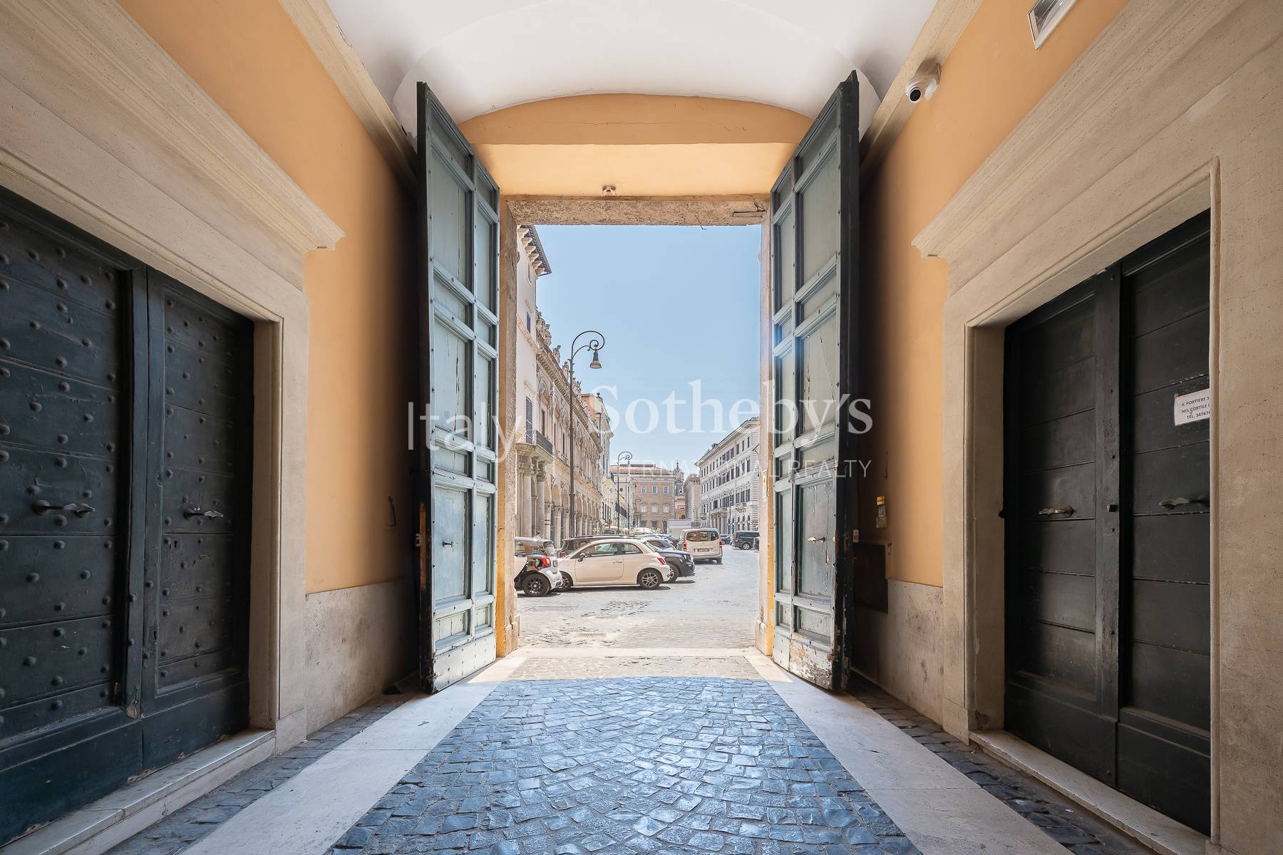  Refined pied-à-terre with a charming terrace in the exclusive Palazzo Balestra - 物件實景