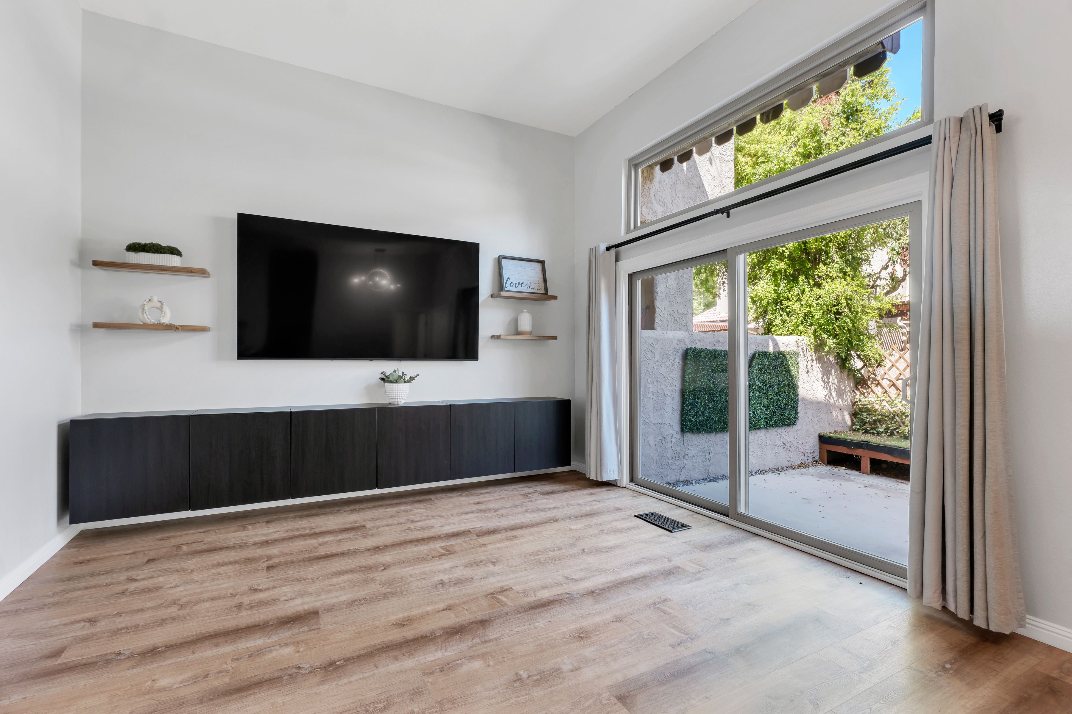  2445 Chandler Avenue, #3, Simi Valley - 物件實景