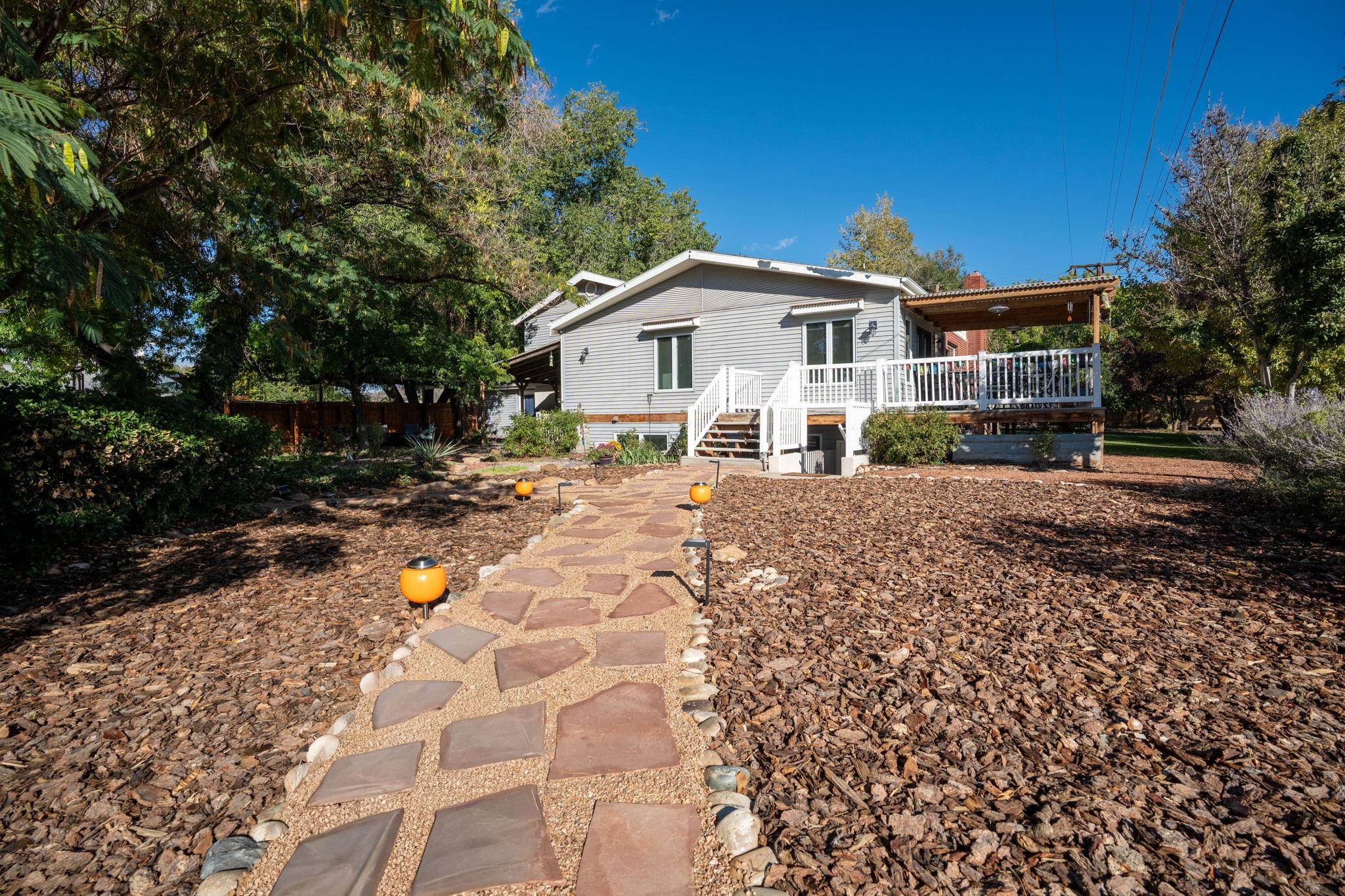 Palisade, Colorado, 81526, United States, 5 Bedrooms Bedrooms, ,6 BathroomsBathrooms,Residential,For Sale,2007514