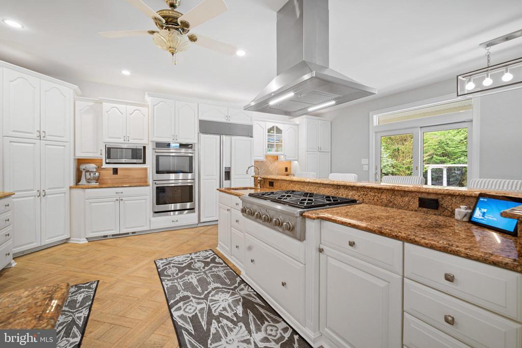 Hammonton, New Jersey, 08037, United States, 5 Bedrooms Bedrooms, ,5 BathroomsBathrooms,Residential,For Sale,1834534