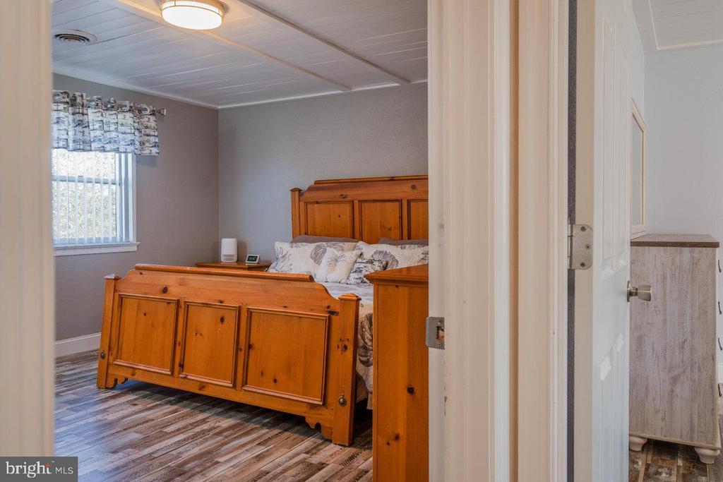 Gore, Virginia, 22637, United States, 4 Bedrooms Bedrooms, ,3 BathroomsBathrooms,Residential,For Sale,1949444