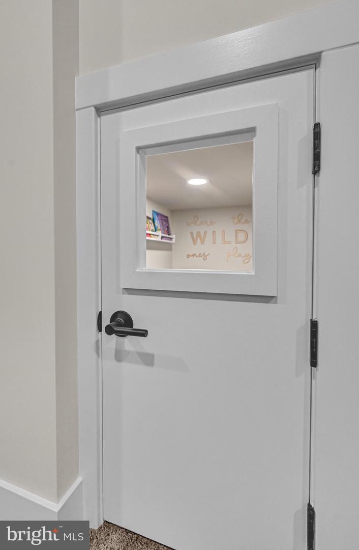 705 Oxford Drive Unit 39, York, Pennsylvania, 17406, United States, 4 Bedrooms Bedrooms, ,5 BathroomsBathrooms,Residential,For Sale,705 Oxford Drive Unit 39,1628330