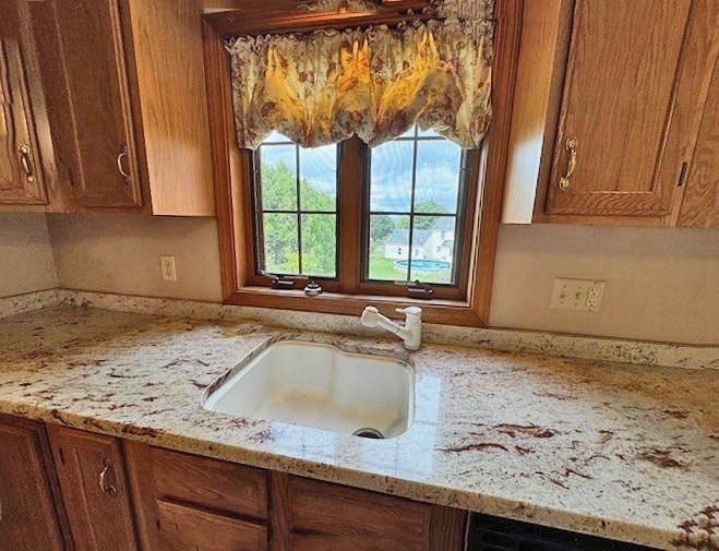 Sutton, Massachusetts, 01590, United States, 3 Bedrooms Bedrooms, ,3 BathroomsBathrooms,Residential,For Sale,1977075