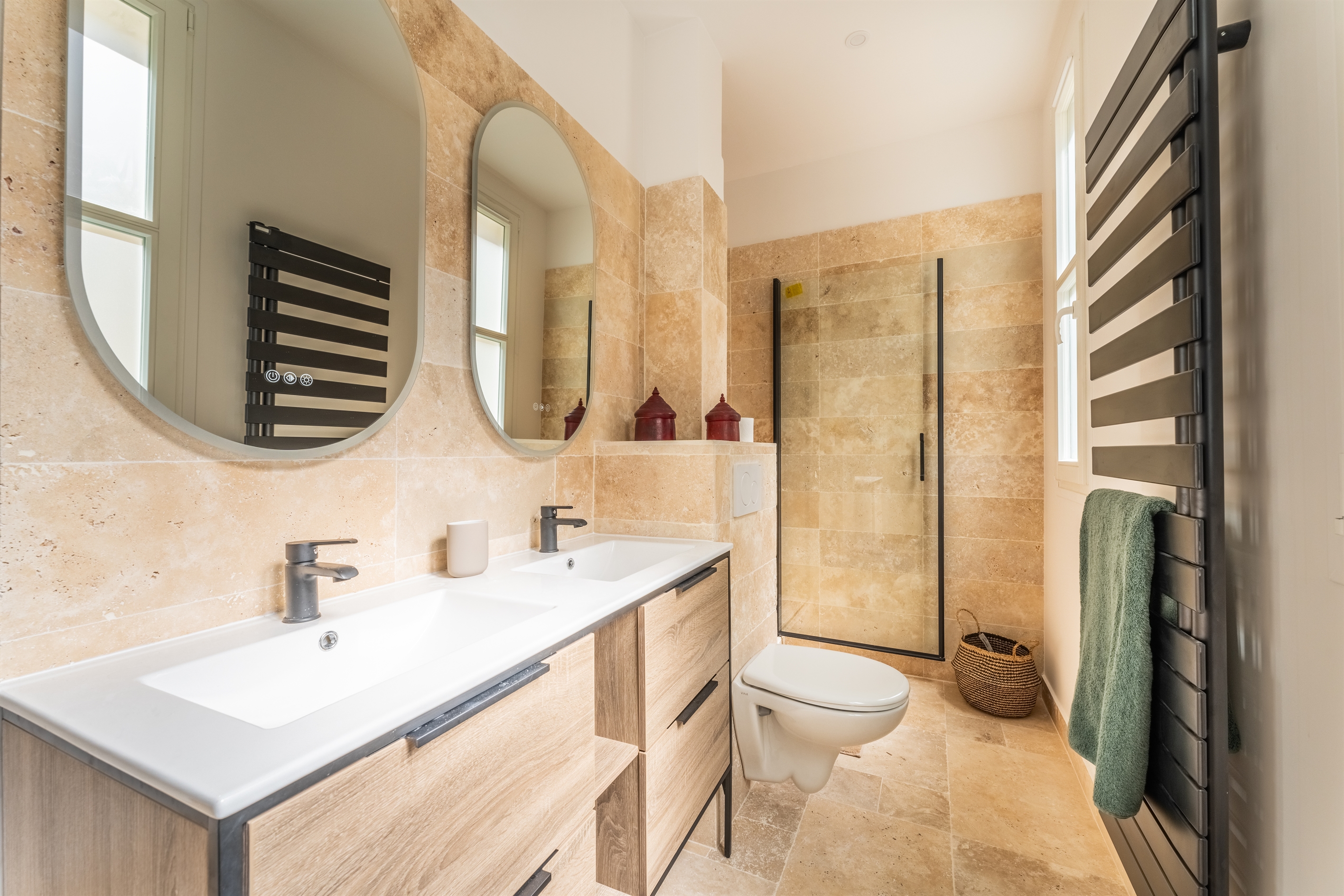  148 sq.m. renovated family flat - Paris 3rd - Square du Temple - 物件實景
