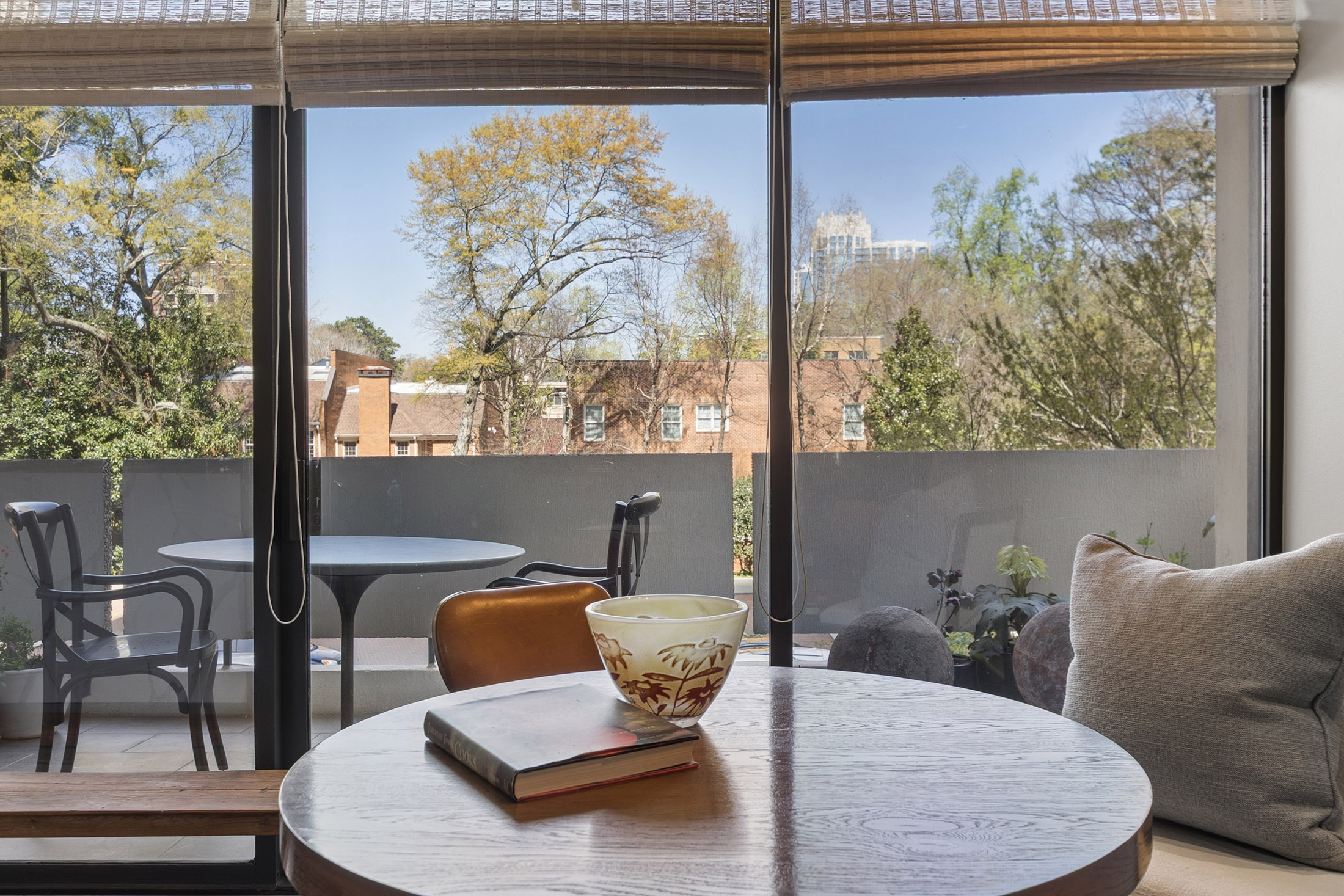  Easy Living at Plaza Towers - 物件實景