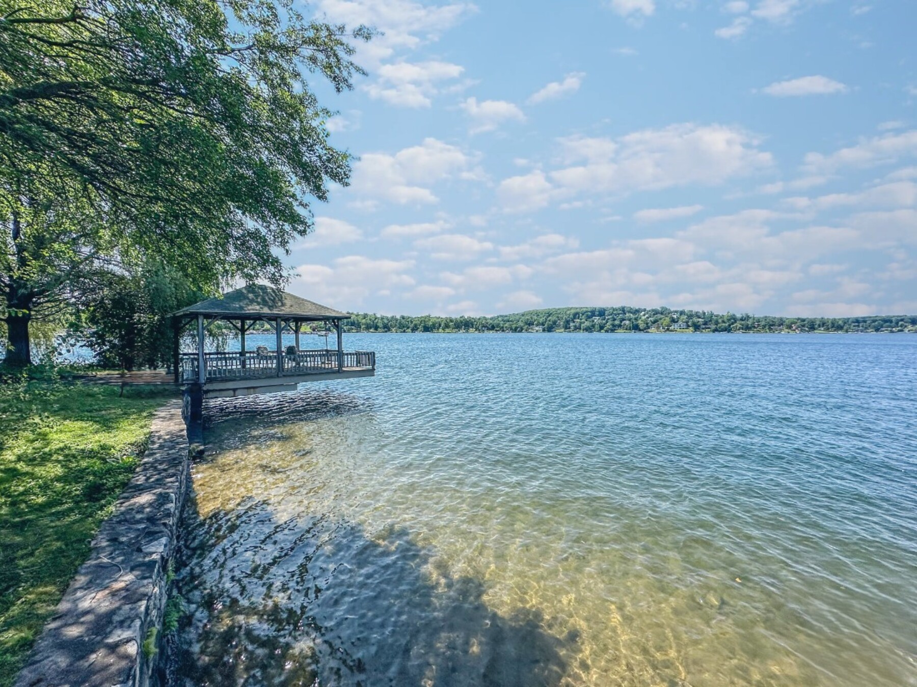  Exceptional Waterfront Property - 物件實景