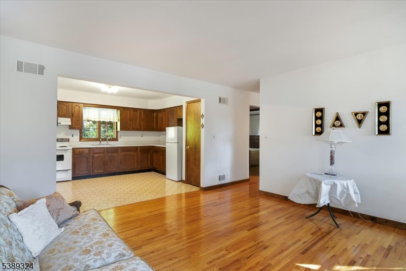 Rockaway Twp., New Jersey, 07866-2817, United States, 4 Bedrooms Bedrooms, ,3 BathroomsBathrooms,Residential,For Sale,1983122