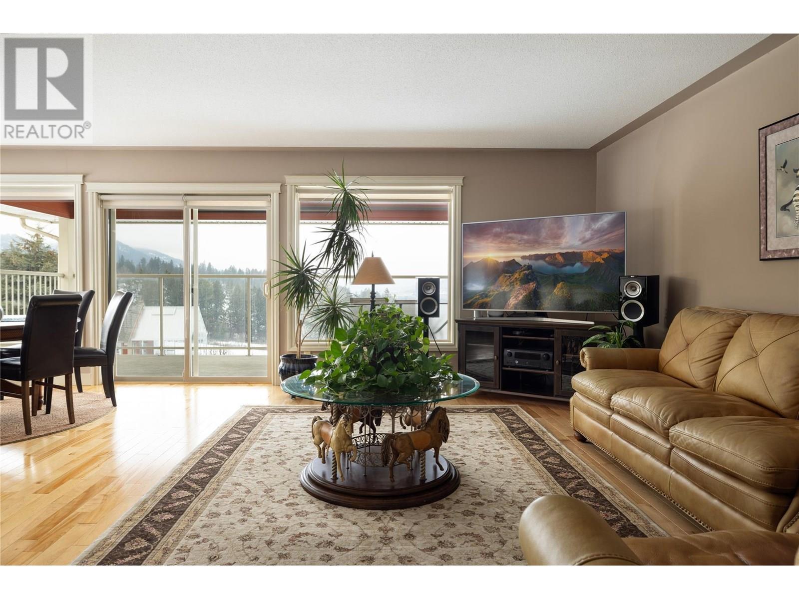 COLDSTREAM, British Columbia, V1B 3E8, CA, 3 Bedrooms Bedrooms, ,2 BathroomsBathrooms,Residential,For Sale,1837127